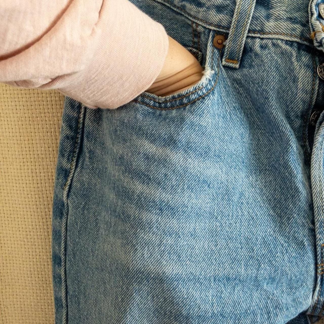 Levi’s 501 Original Fit Button Fly Distressed Blue Jeans 24” x 30”