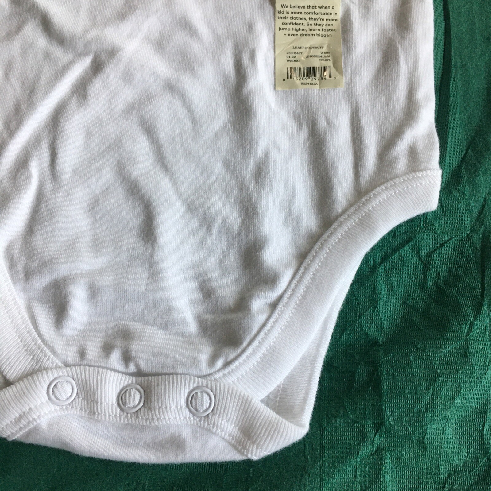 NWT Garanimals White Long Sleeve Embroidered Star “Hello” One Piece 6-9 Months