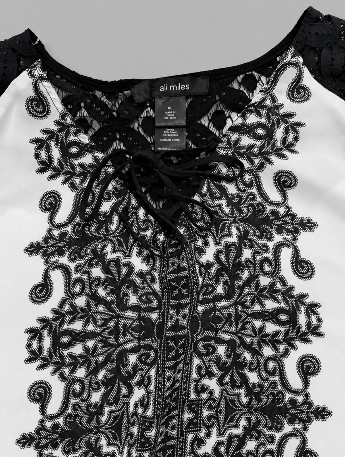 Ali Miles XL Black White Lace Print Tunic Top Bell Sleeve Slit Cuff Boho Chic