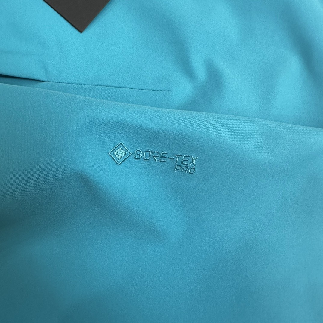 Arcteryx Alpha SV winter Jacket Men’s BRIGHT BLUE Size XL new
