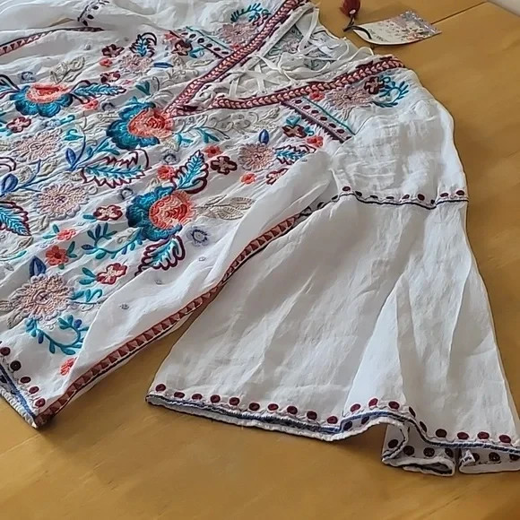 Johnny Was Oman Laceup Swing Embroidered Blouse Size L