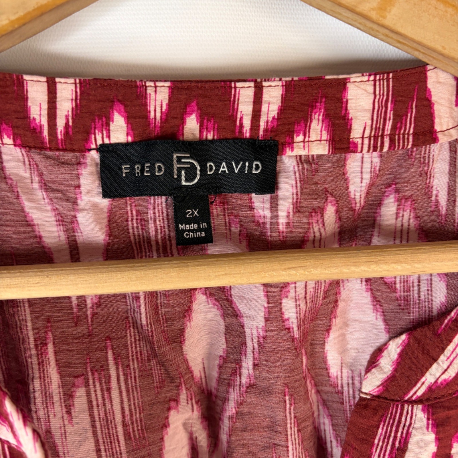 Fred David Blouse Women 2X Burgundy Pink Ikat Print Button Front 3/4 Sleeve
