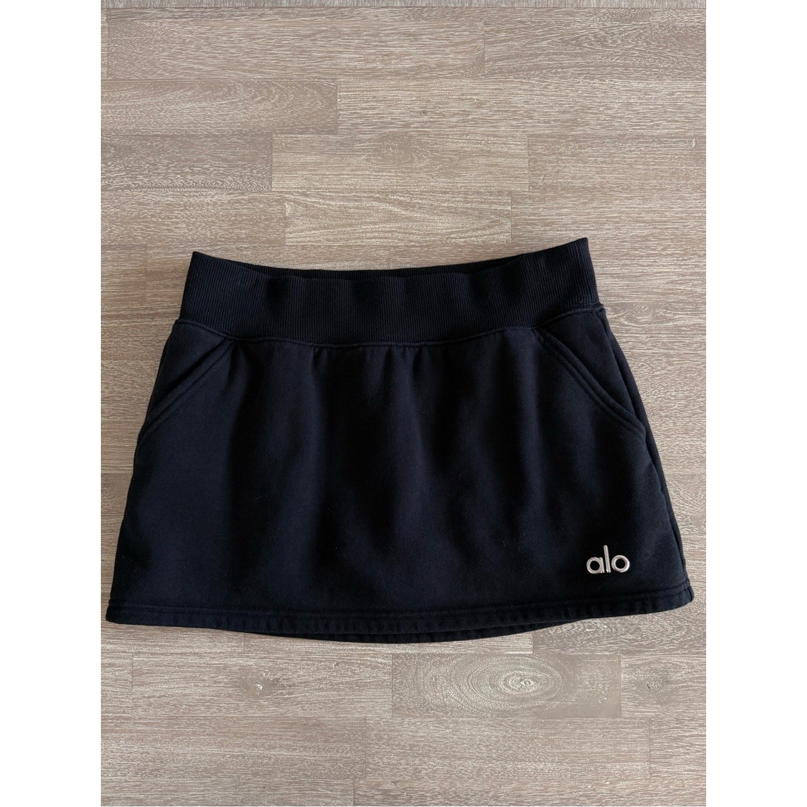 ALO Yoga Women’s Accolade Black Active Mini Skirt Size Small