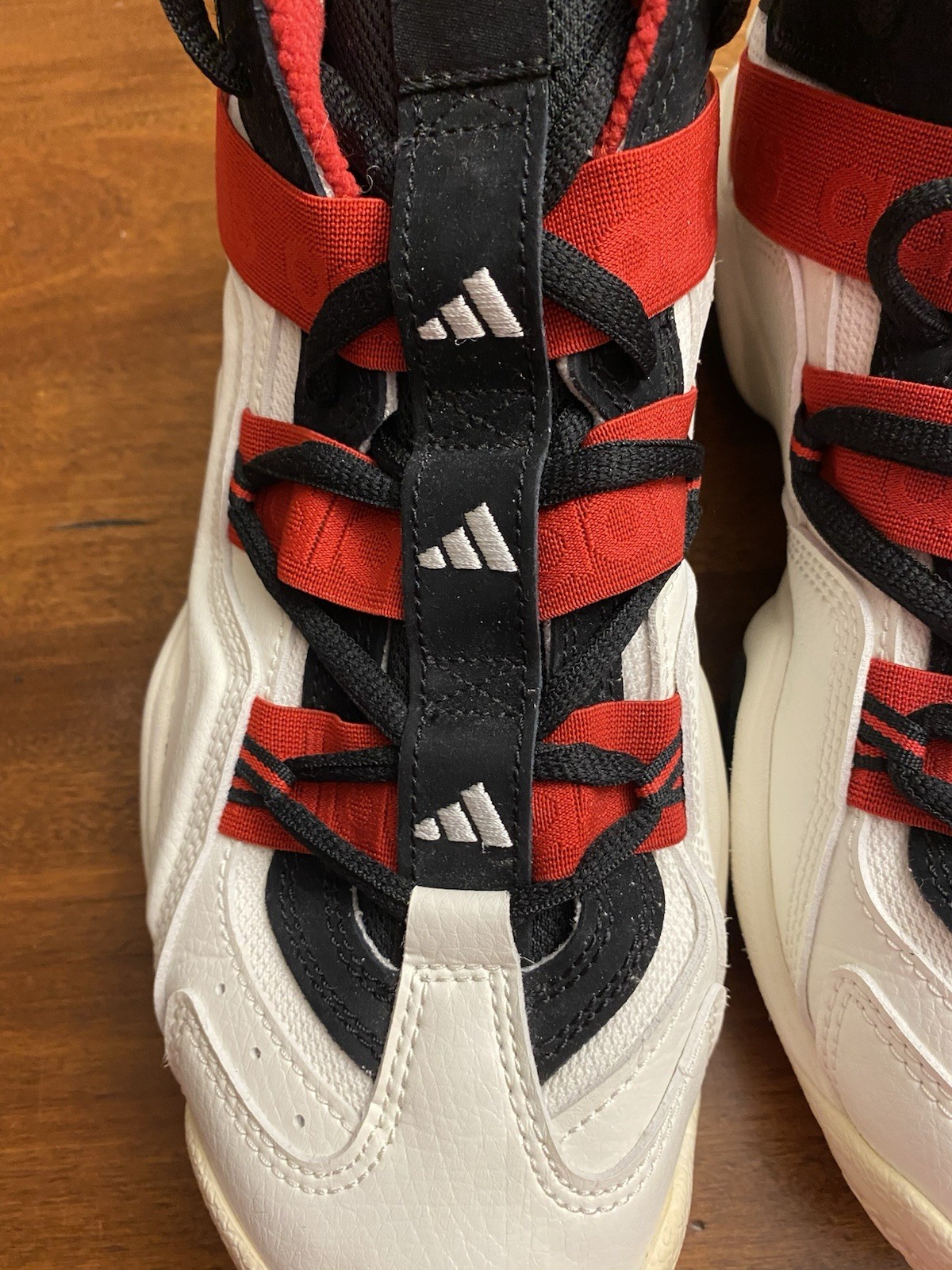 Adidas Men’s Top Ten 2000 Basketball Shoes Of White/Black/Red Size 8 1/2