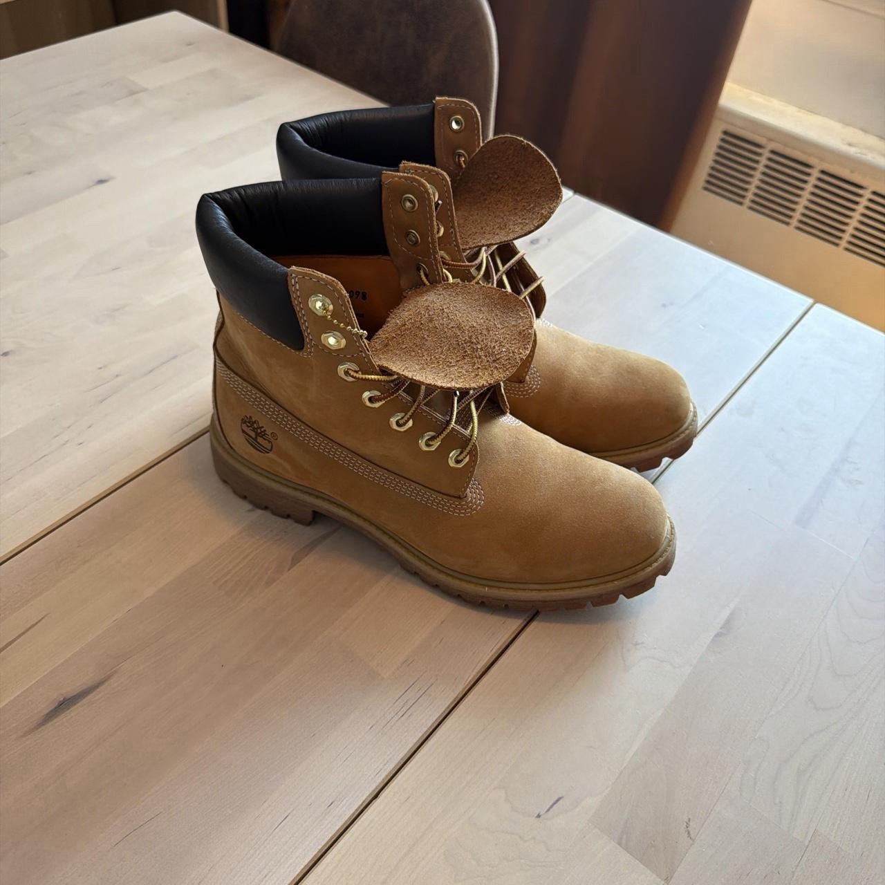 Timberland 10061024 Men’s Premium 6″ Waterproof Boots – Wheat Nubuck, Size 9.5M