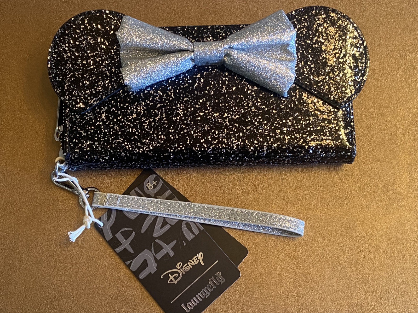 Loungefly Disney Minnie Mouse Happy New Year Coated Glitter Wristlet Wallet NWT
