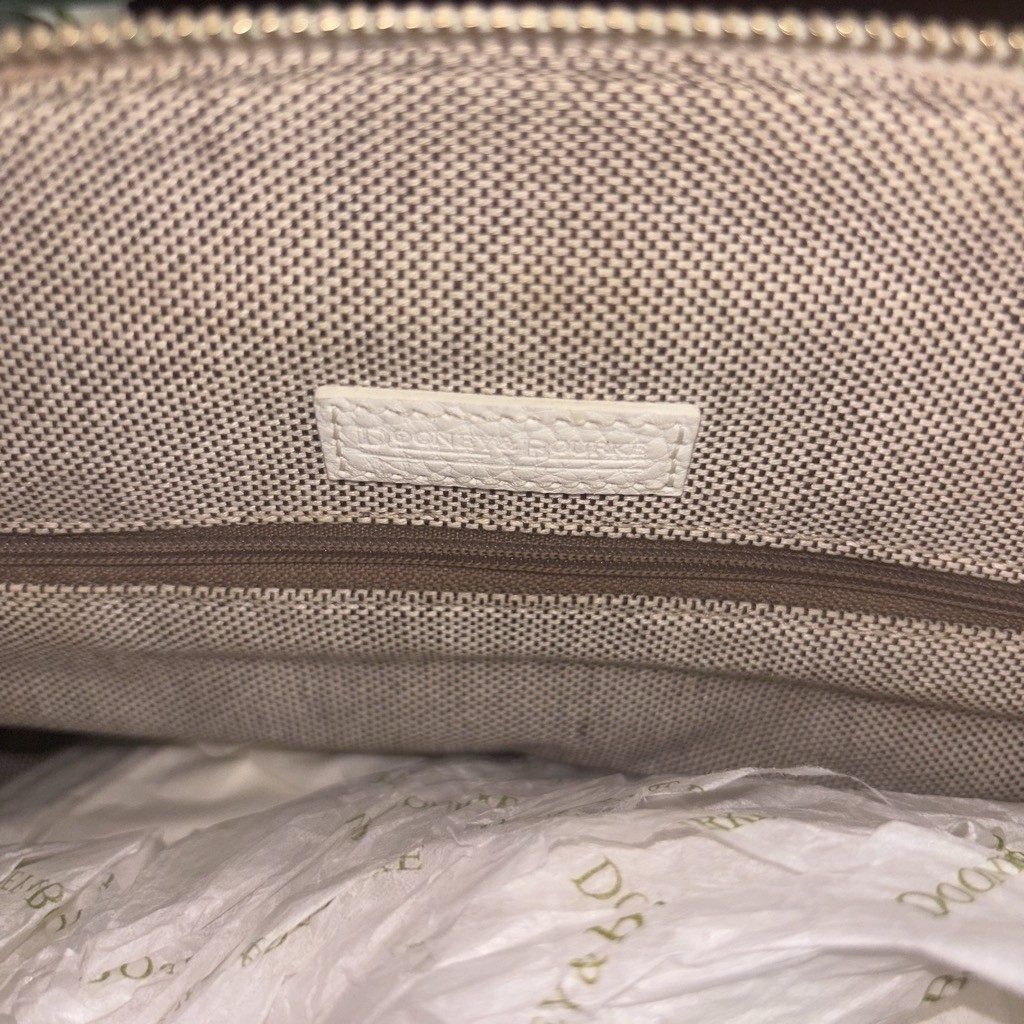 Dooney & Bourke White Pebbled Tote Zip Top Large w/ Pouch Pockets Lined