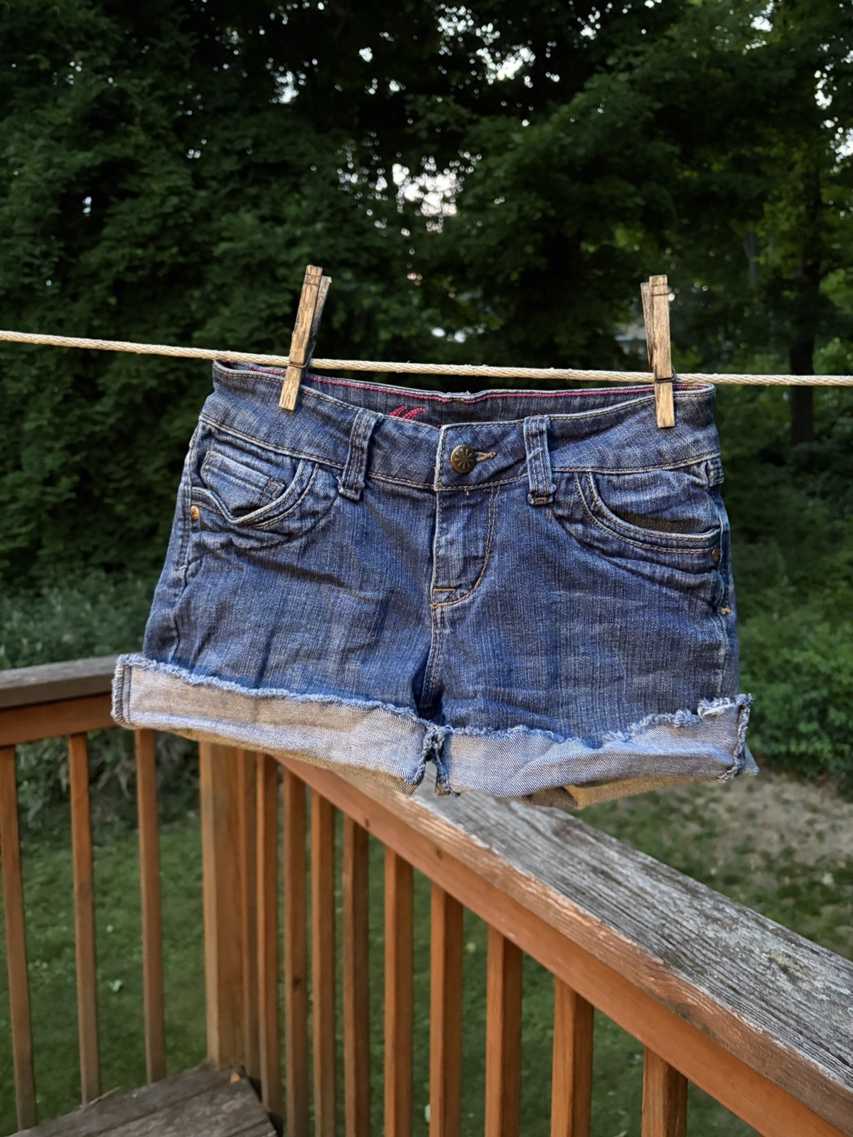 Morgan cuffed frayed hem denim shorts with cute back hits in US 2 #microshorts