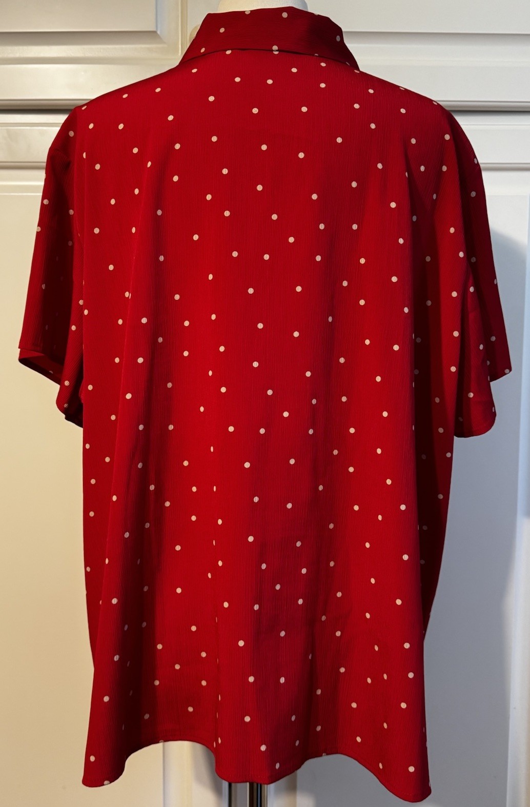 LAURA SCOTT Short Sleeve RED Polka Dot Print Collar Up Button Down Top Blouse 24