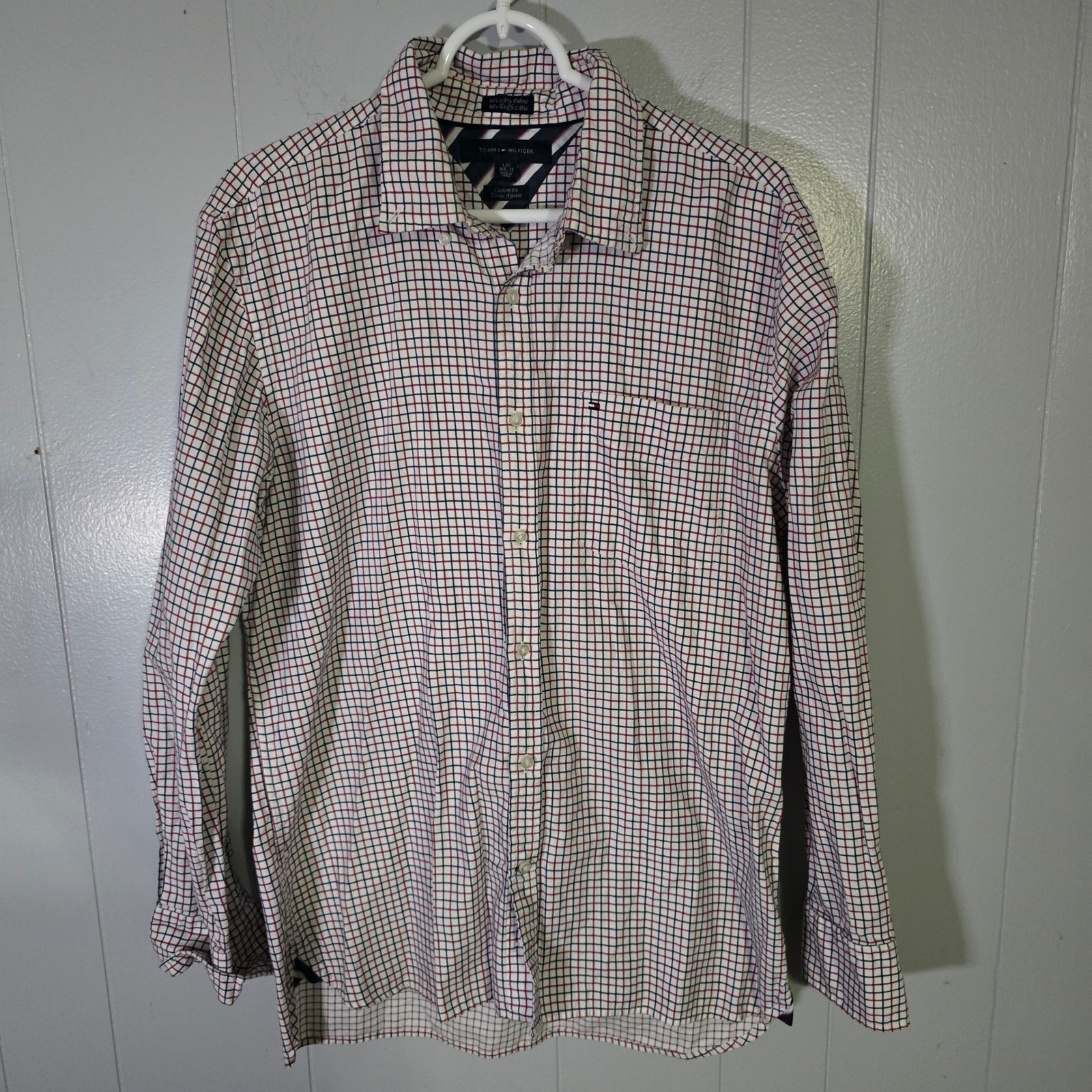 Tommy Hilfiger Men’s Custom Fit Button Down Shirt Red Blue Plaid Large