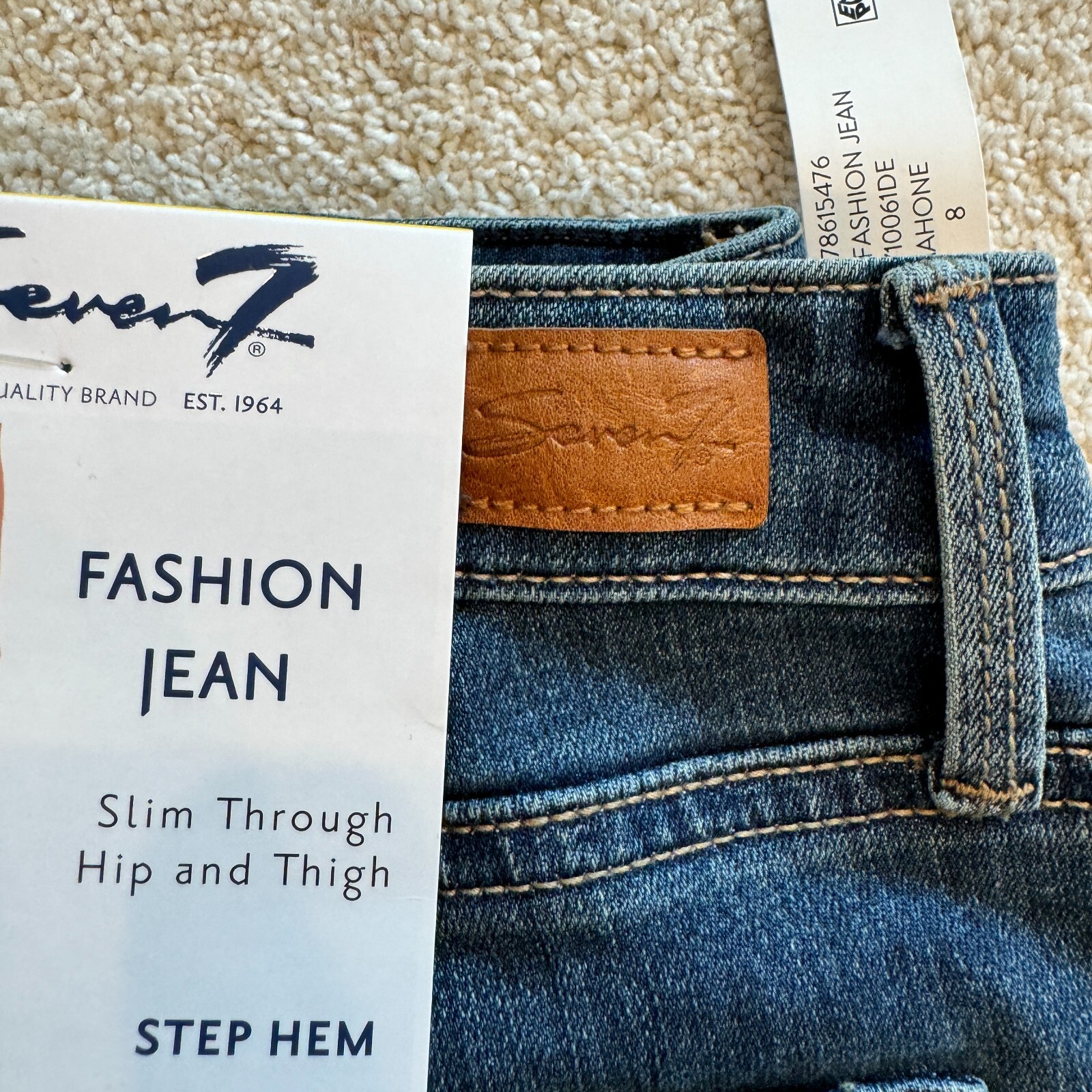 Seven7 Ladies High-Rise Step Hem Cropped Fashion Jean Size 8