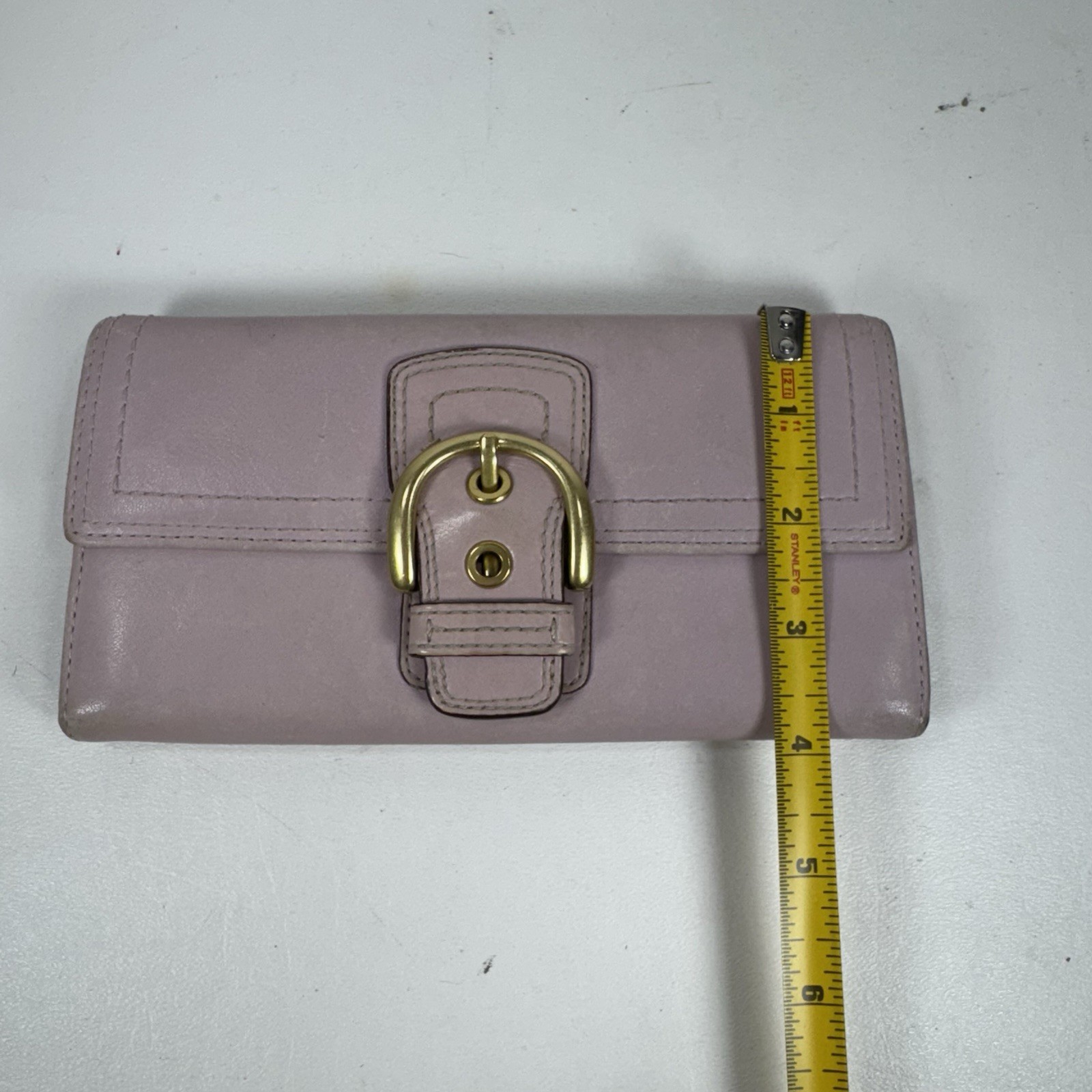 Coach Vintage Soho Purple Lilac Leather Buckle Magnetic Folding Long Wallet