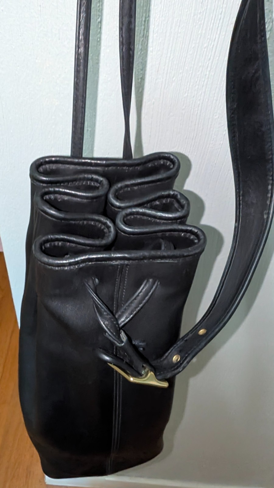 Vintage Coach Black Leather Drawstring Bucket Bag Purse Legacy Sling Hobo 9166