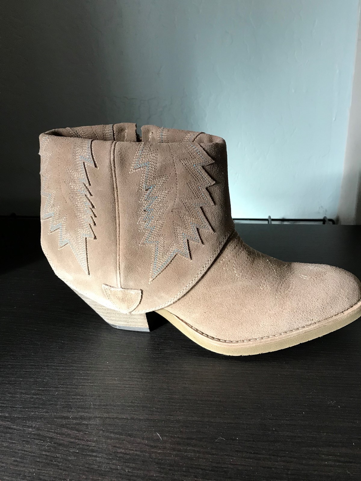 *ITEM NOT AVAILABLE AT THIS TIME**New Women’s Suede “Spirit” Western Boots, 10M 
