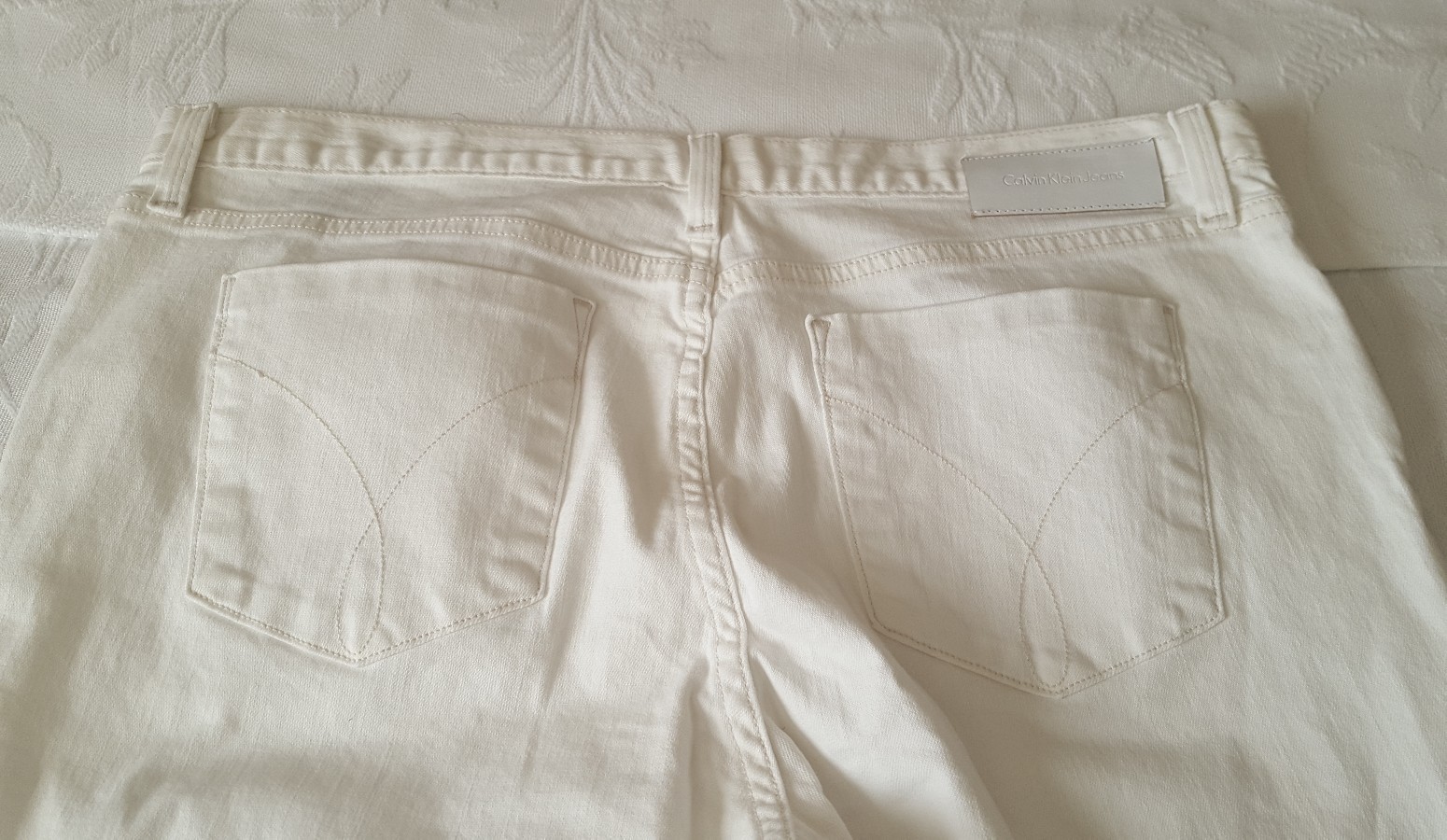 Calvin Klein Cropped Boyfriend Jeans White Size 33 New R027
