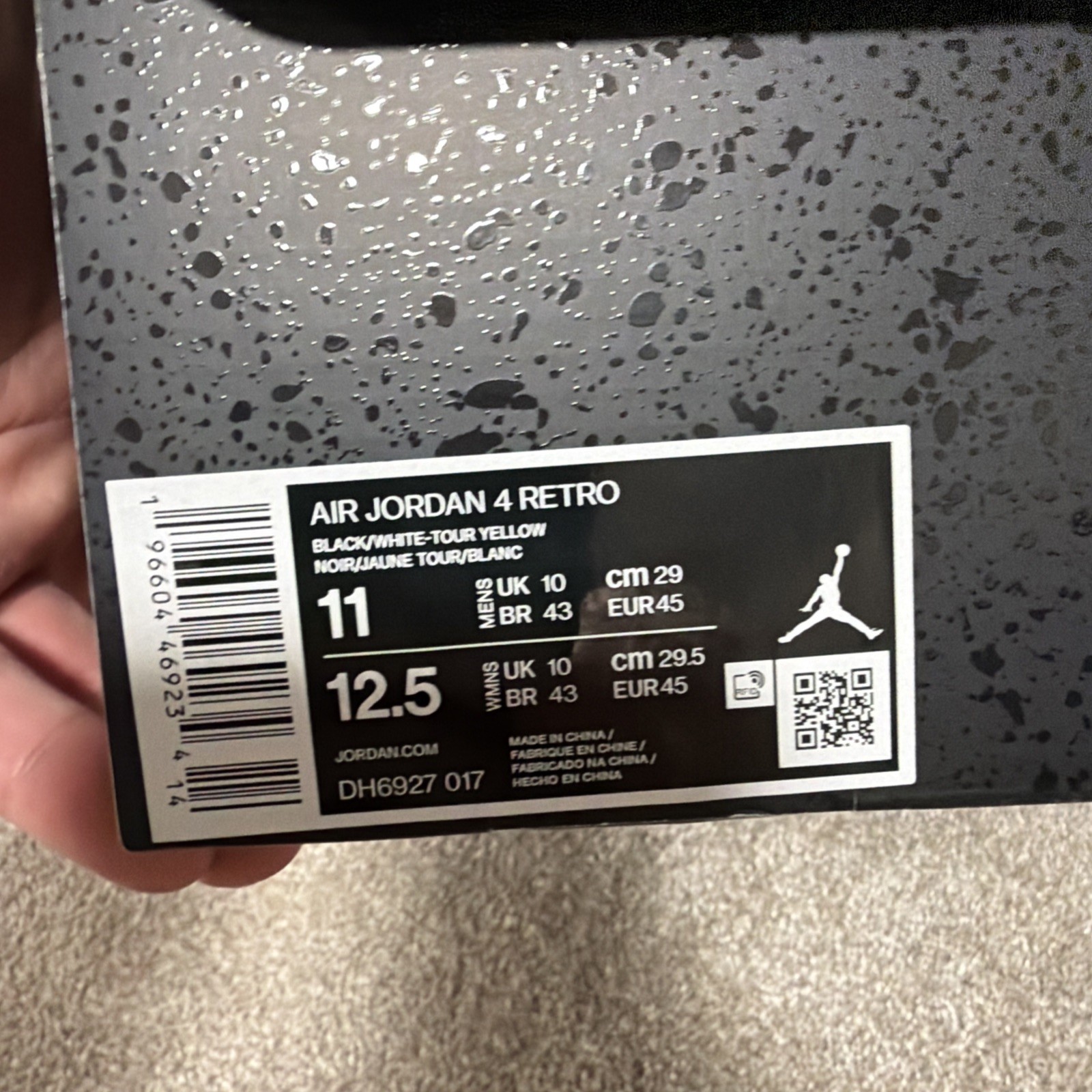 Size 11 – Jordan 4 Retro Mid Thunder
