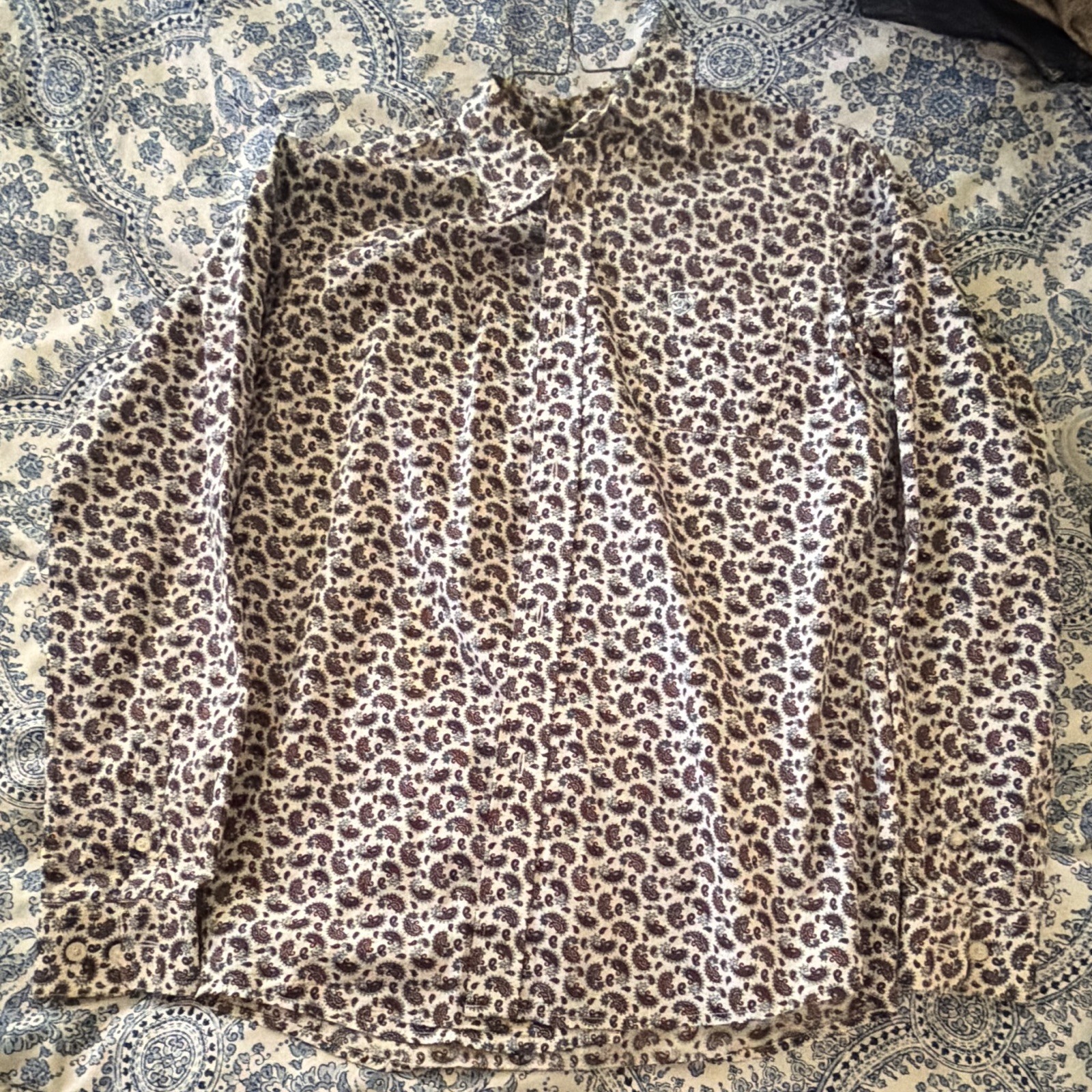 Ariat Boys L/G (14-16) Long Sleeve Button-Up Paisley Beige Collared Shirt