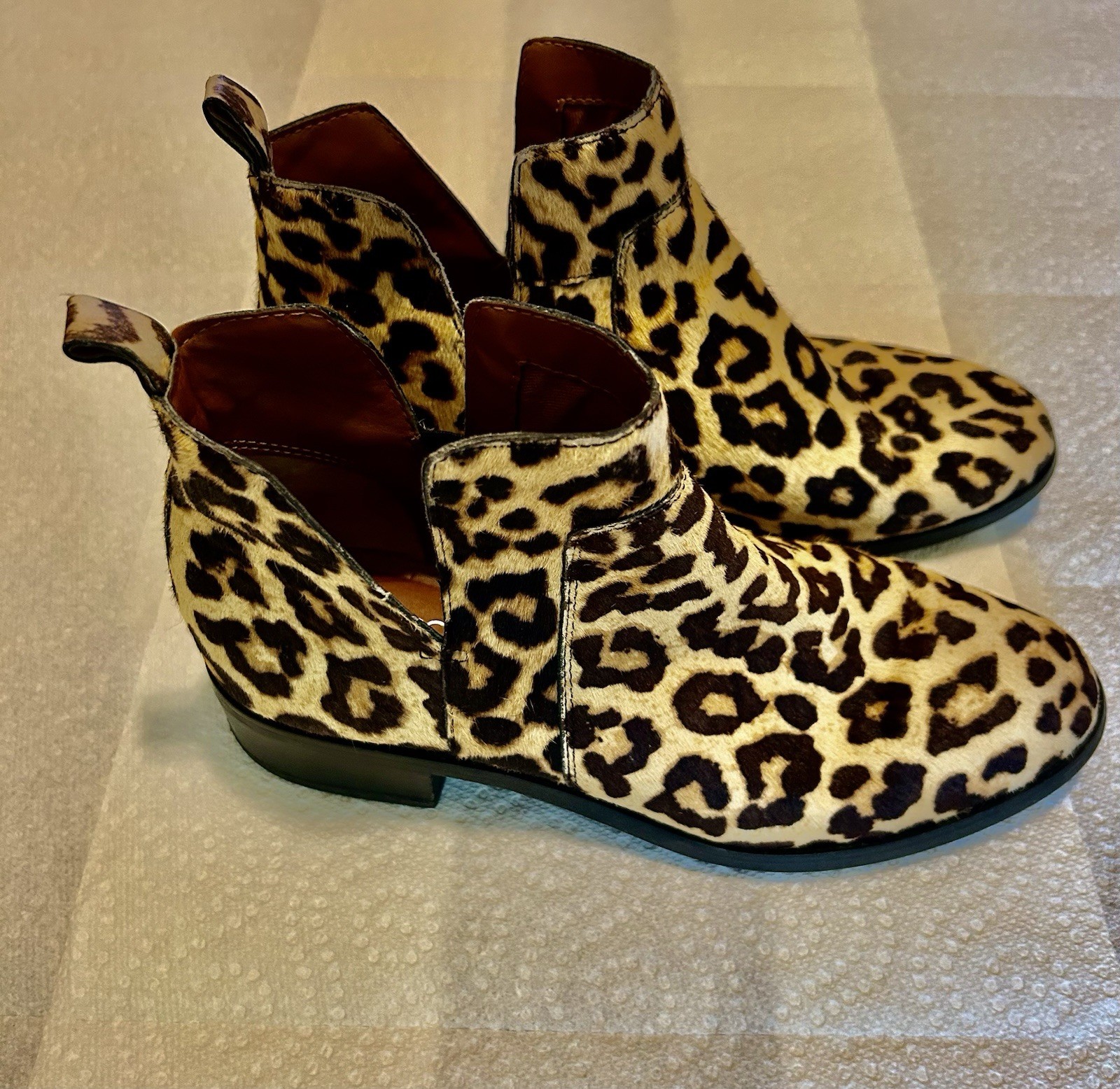 Franco Sarto Women’s Leopard Print Ankle Booties Faux Fur Slip-On, size 9