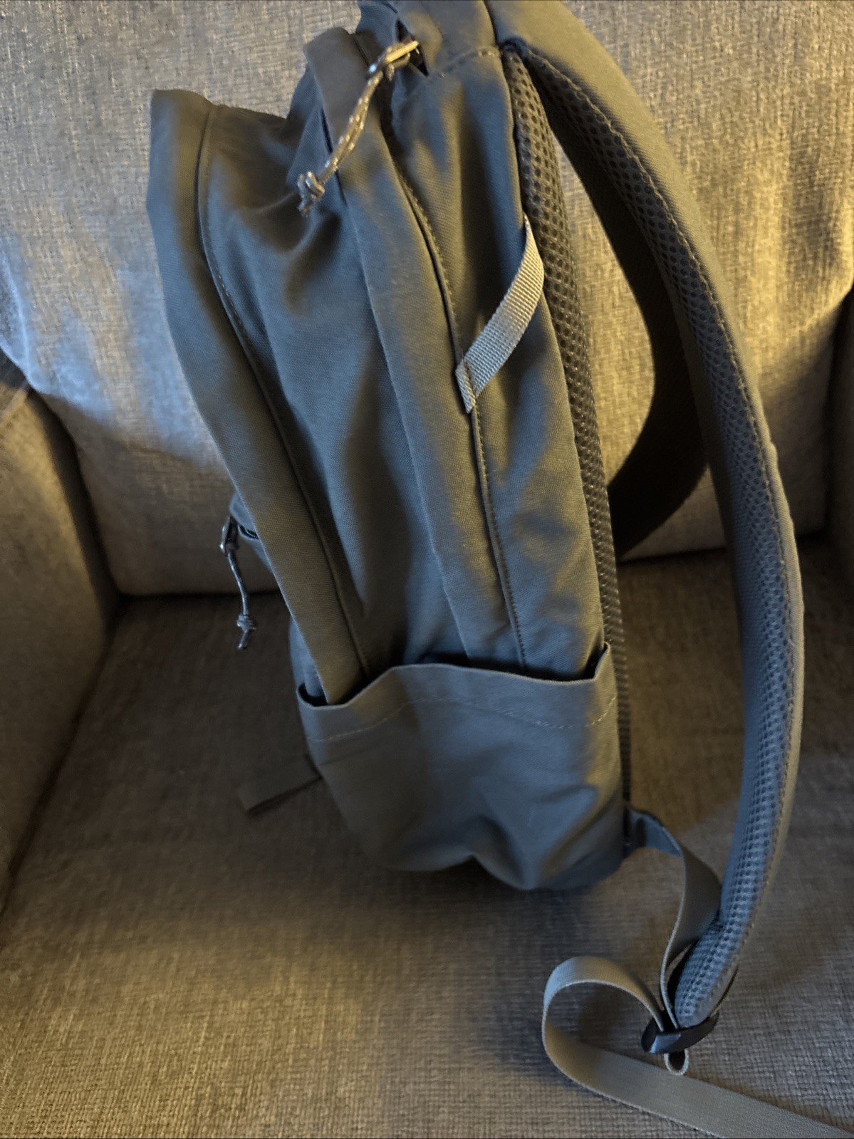 Fjallraven Raven 20 Backpack, Basalt