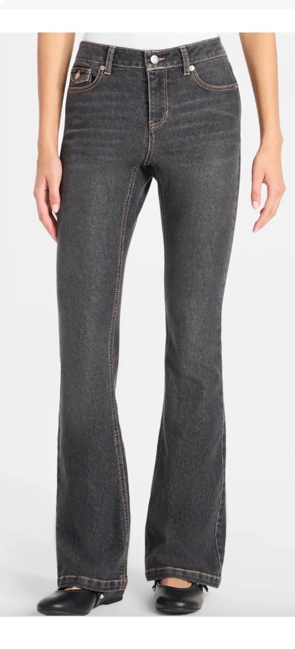 NWT Black Bootcut No Boundries Mid Rise Denim Jeans Size 4 Stretch 31” Inseam