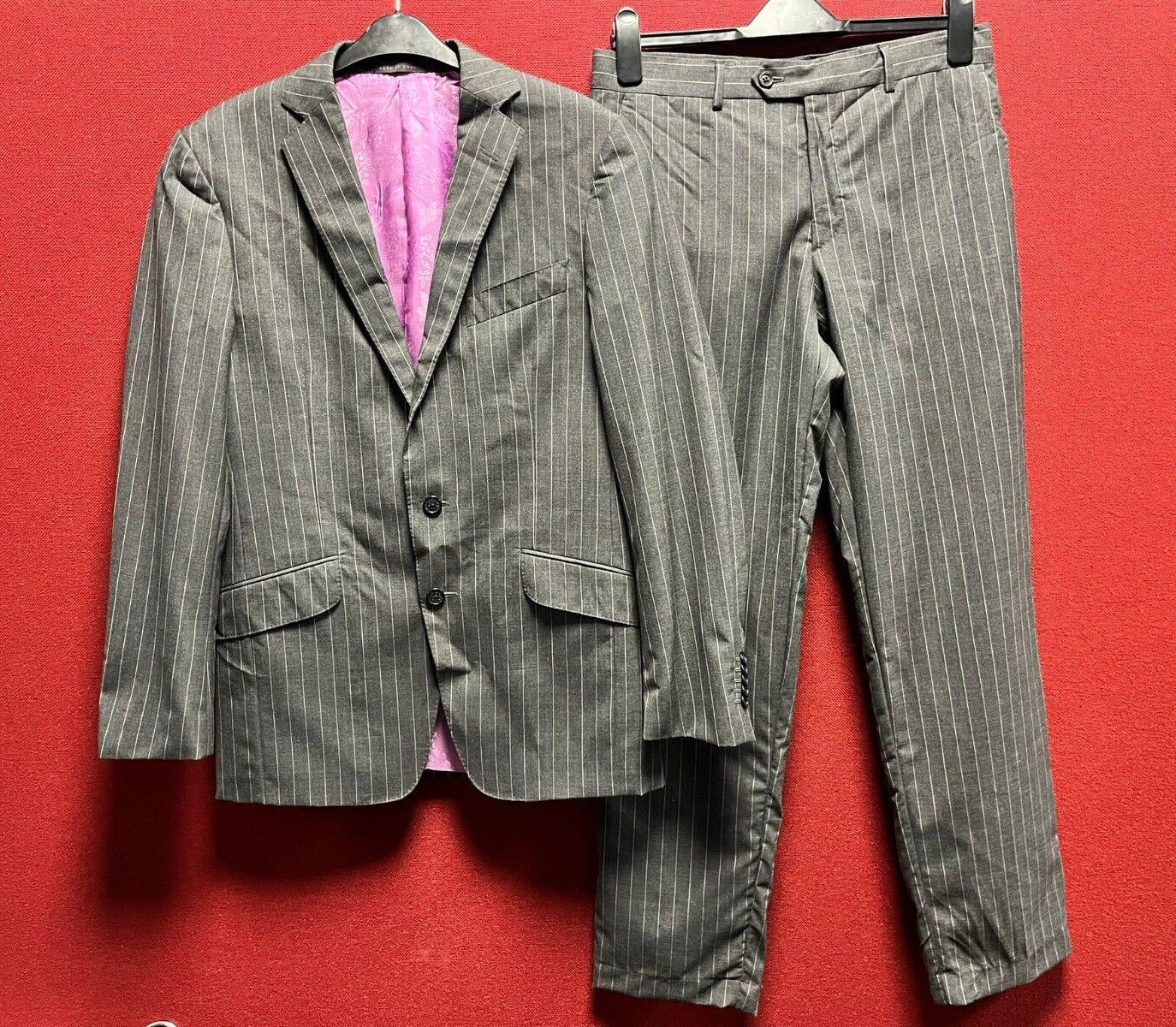 Duchamp Grey Pinstripe 2 Piece Suit 38R TD130 EE 09
