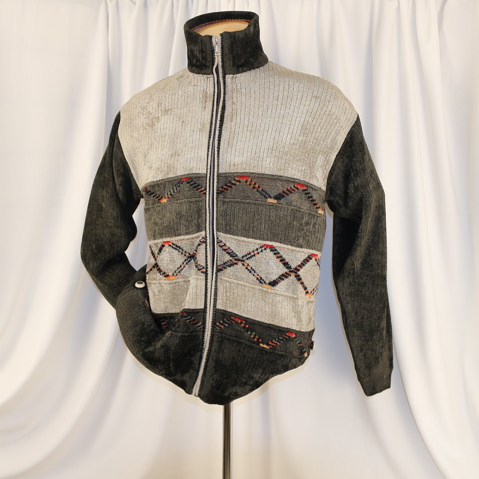 WINTER CARE MODWEAR Gray Black Orange Red Men Velvet Cardigan Sweater Size M