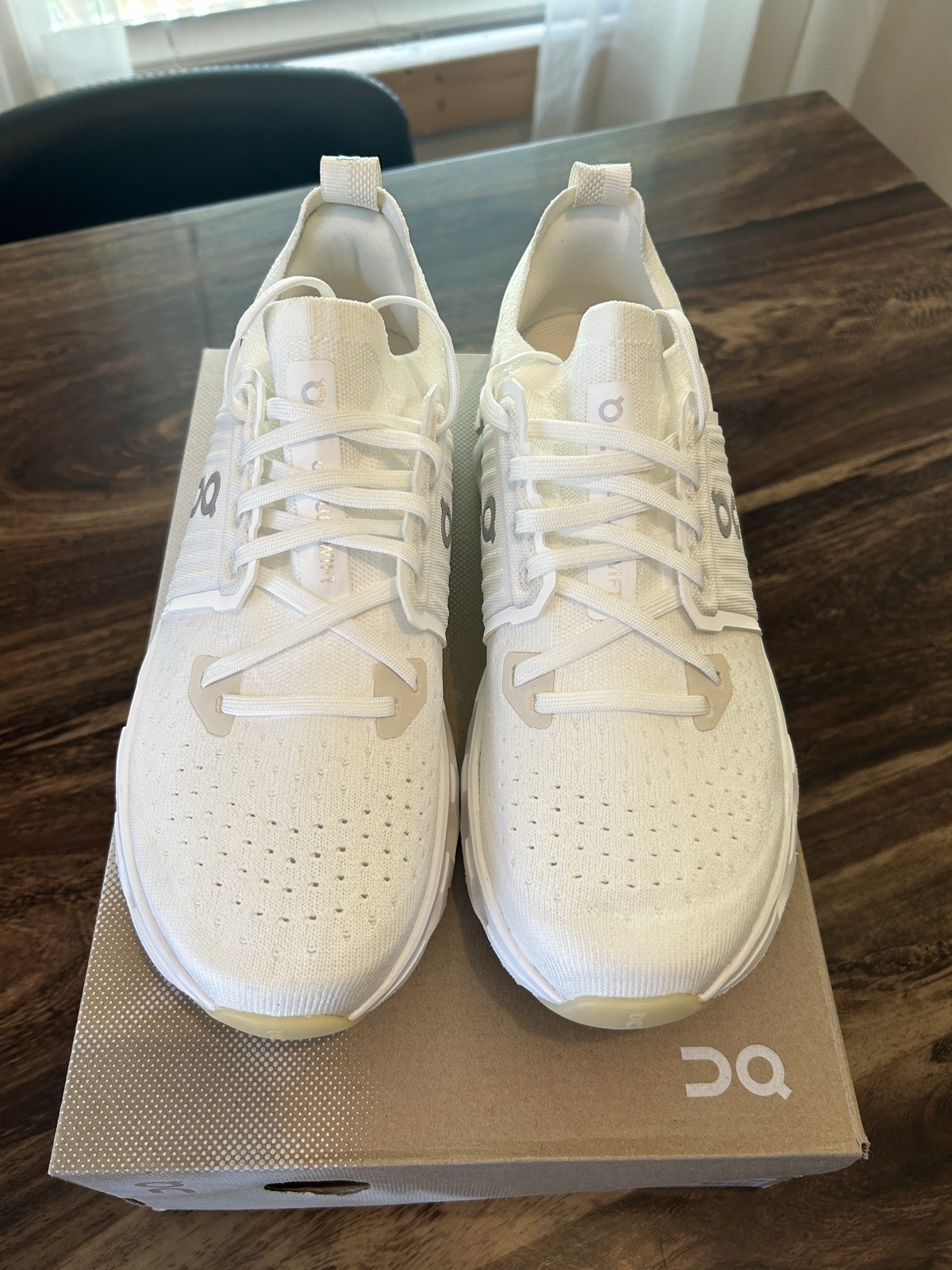 NEW On Cloudswift 4 Women’s White Left Size 9 Right Size 8.5 (Mismatched Pair)