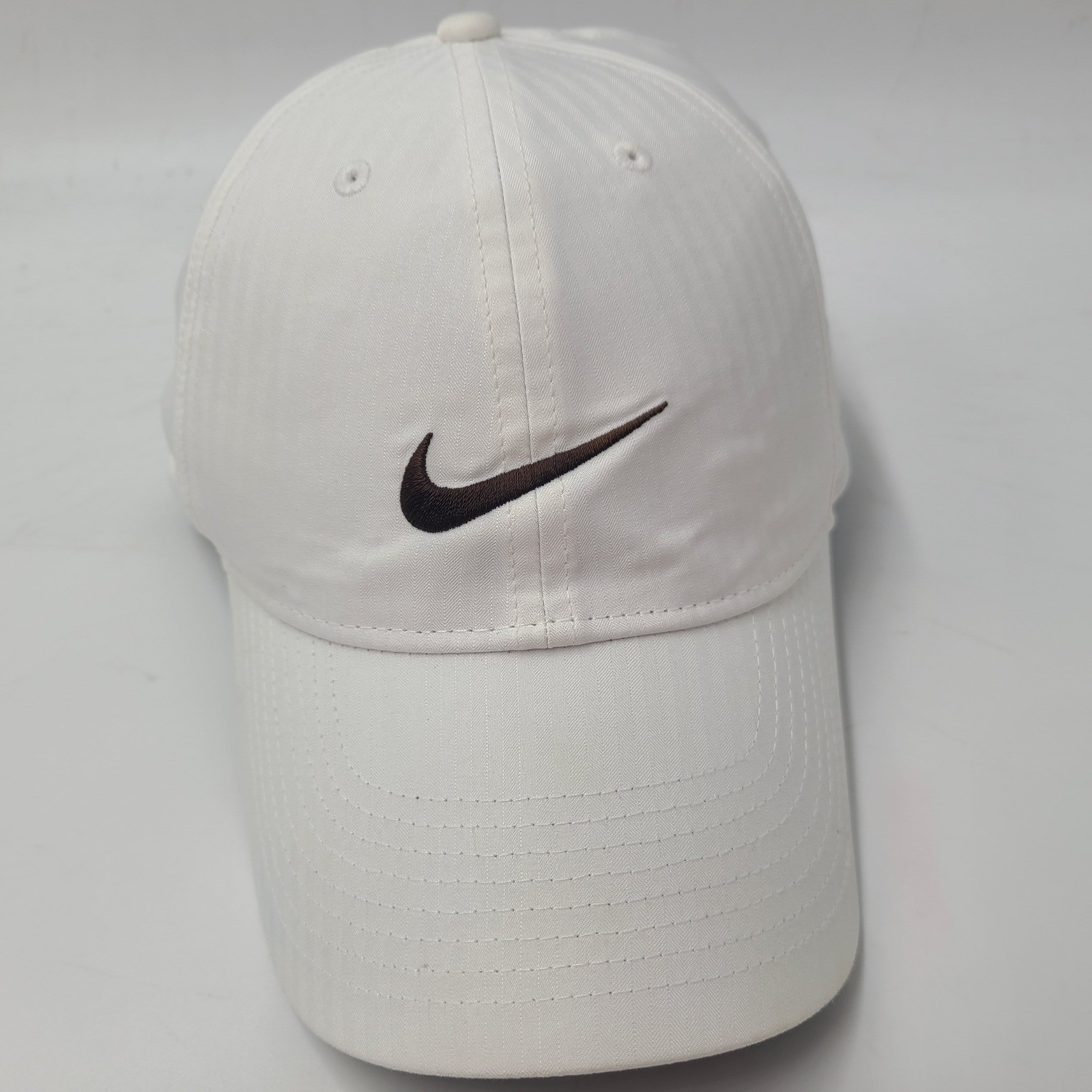 Nike Hat Strapback White Legacy91 Dri-Fit Golf Swoosh Logo Outdoors Casual Men