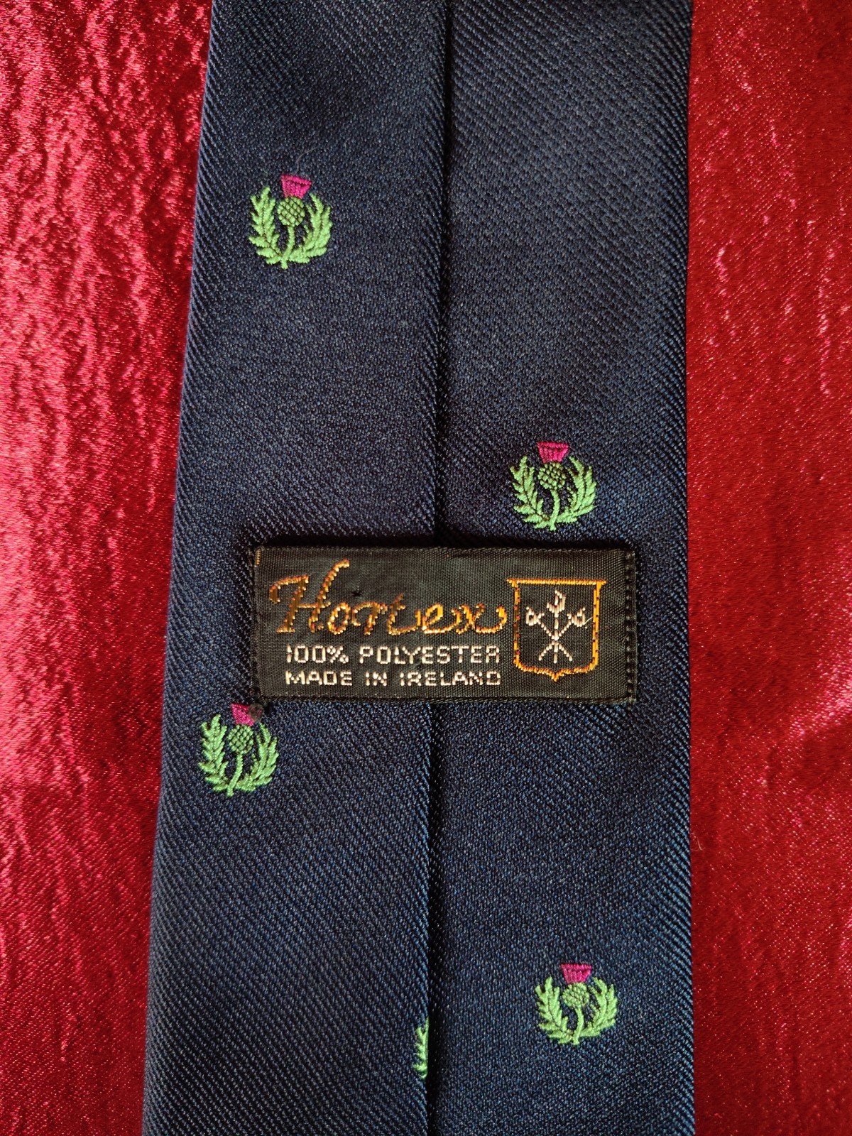 Vintage 1990s Hortex Navy Scotch Thistle Diagonal Stripe Narrow 2.75″ Necktie