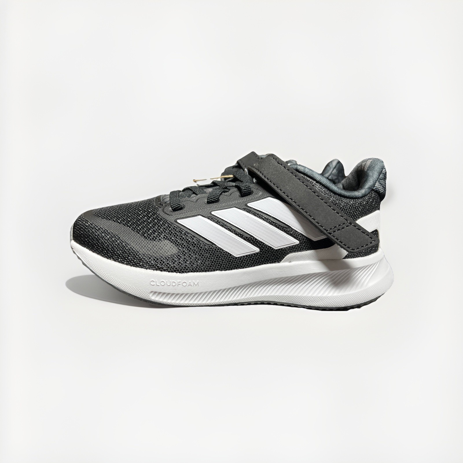 ADIDAS Boy’s Athleisure Runfalcon 5 Sneaker Size 11K