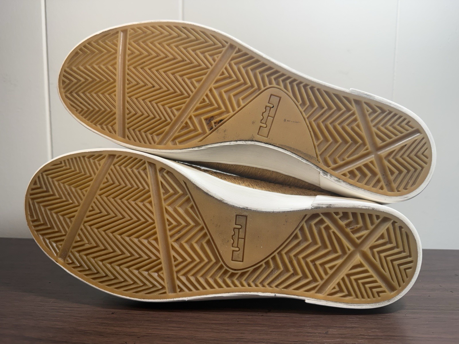 Size 11 – Nike LeBron 12 NSW Lifestyle Lion’s Mane