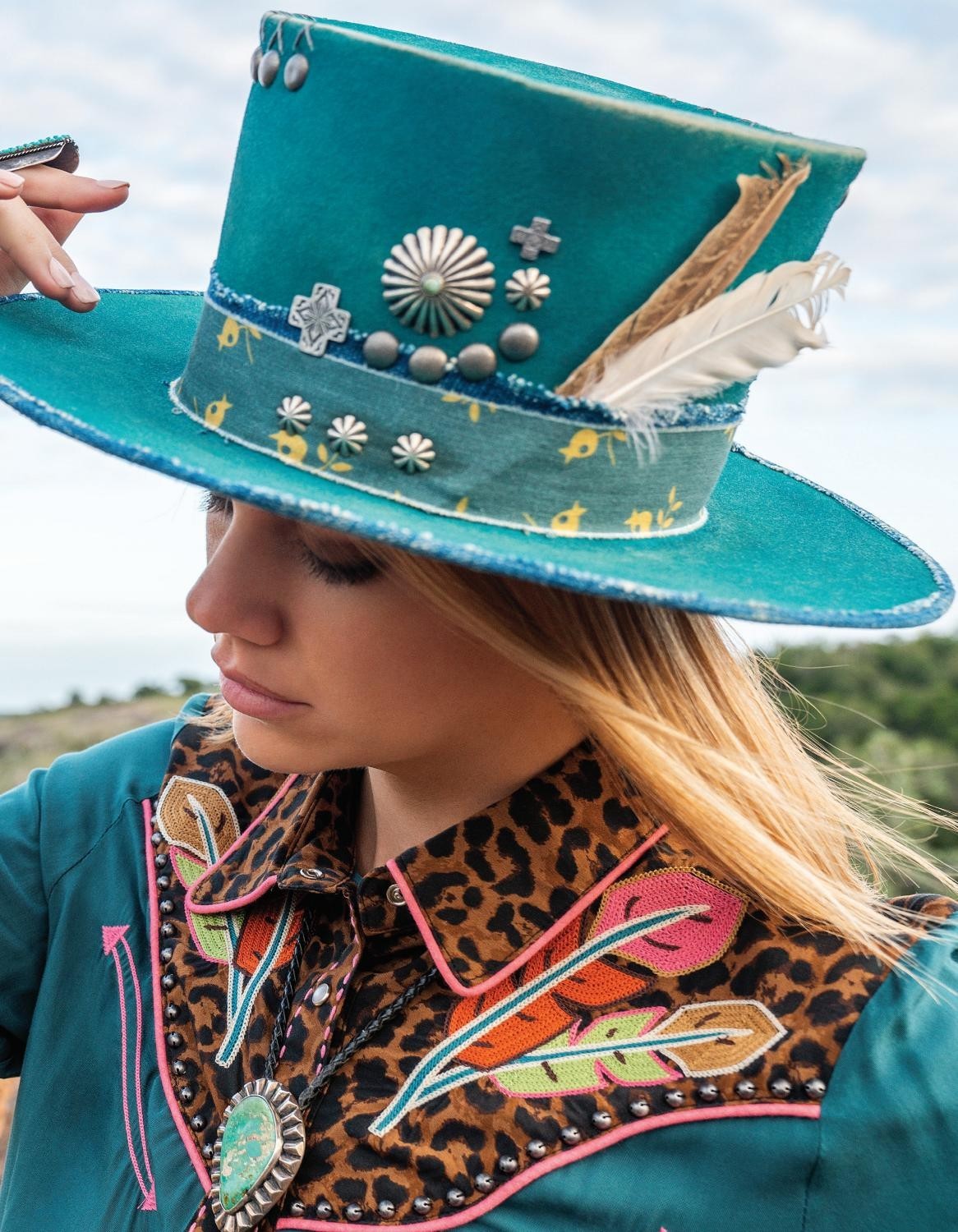 DOUBLE D RANCH Cheetah Feather Shirt X Small