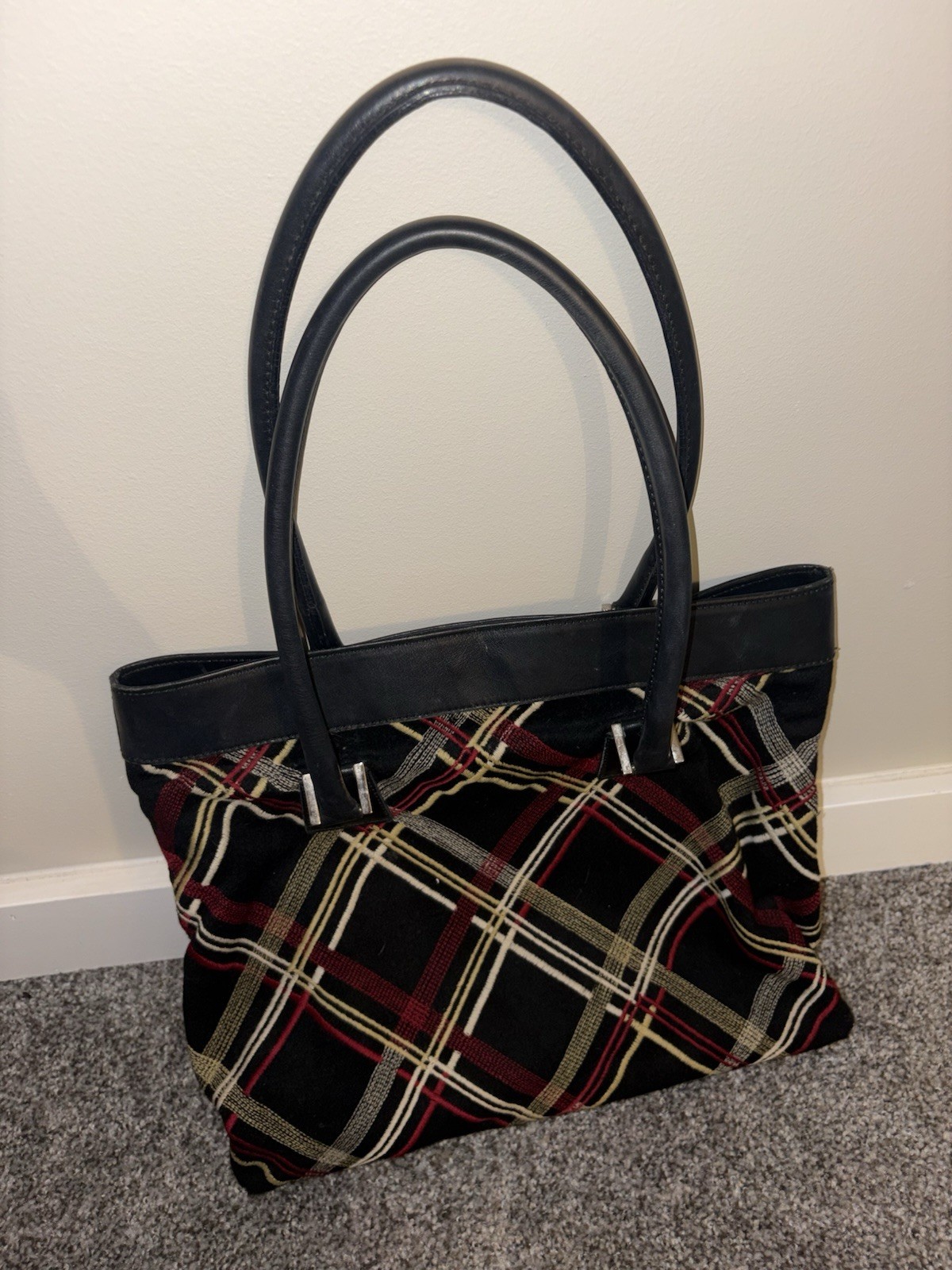 Burberry Plaid Tote Bag Black Red Beige Magnetic Zip Double Handles Pockets