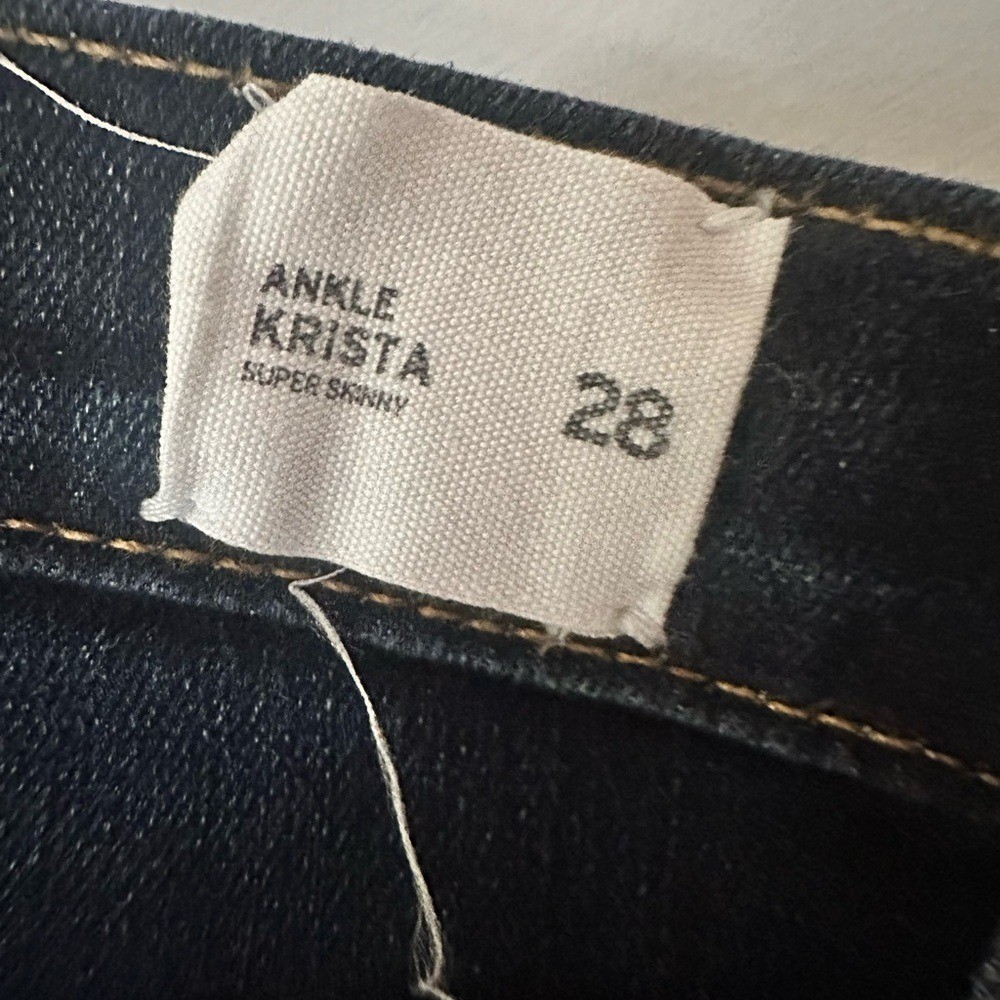 Hudson krista ankle super skinny distressed dark wash Jean. Size 28.