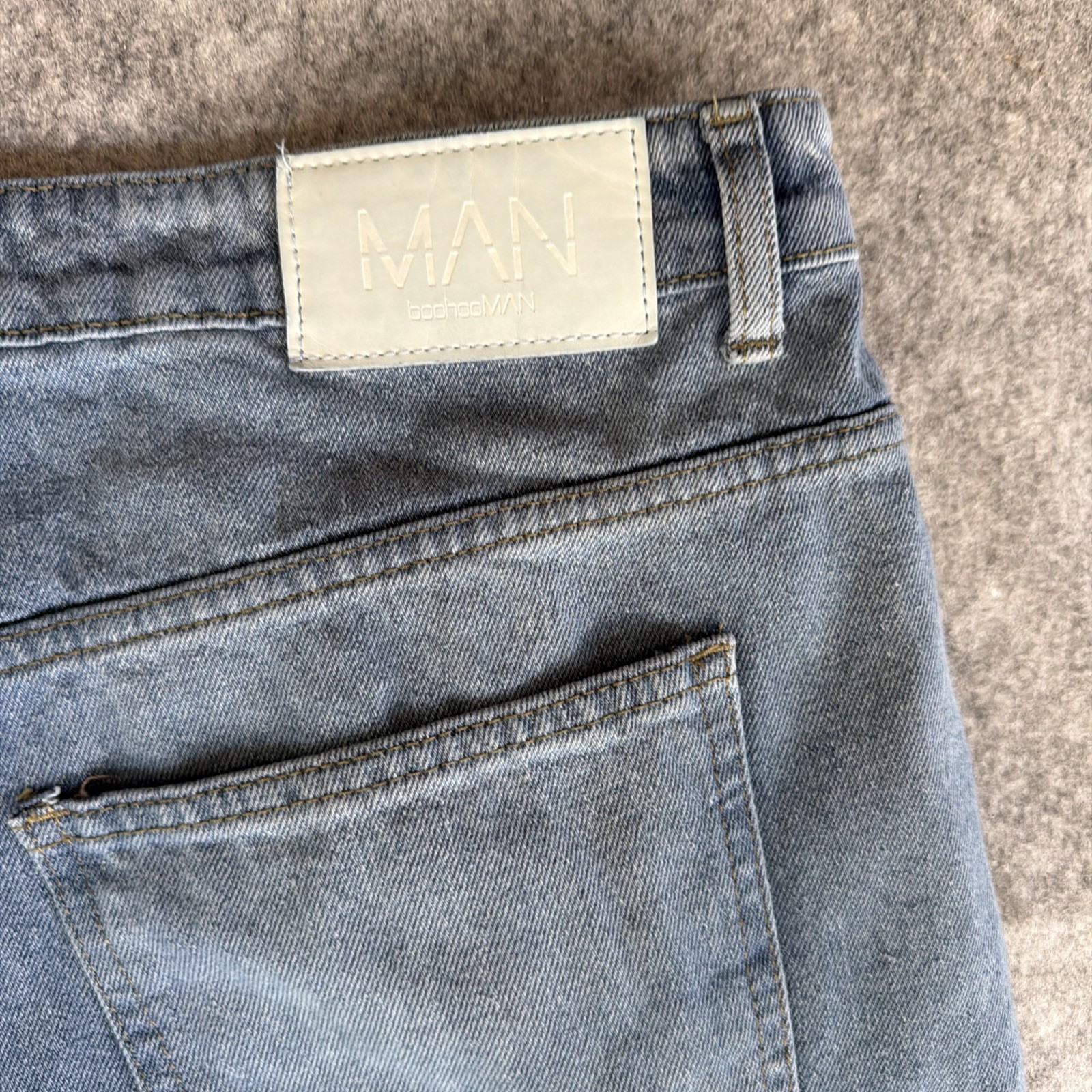Man BoohooMan Jeans Men38 x 31 Blue Denim Distressed Doves Regular Fit