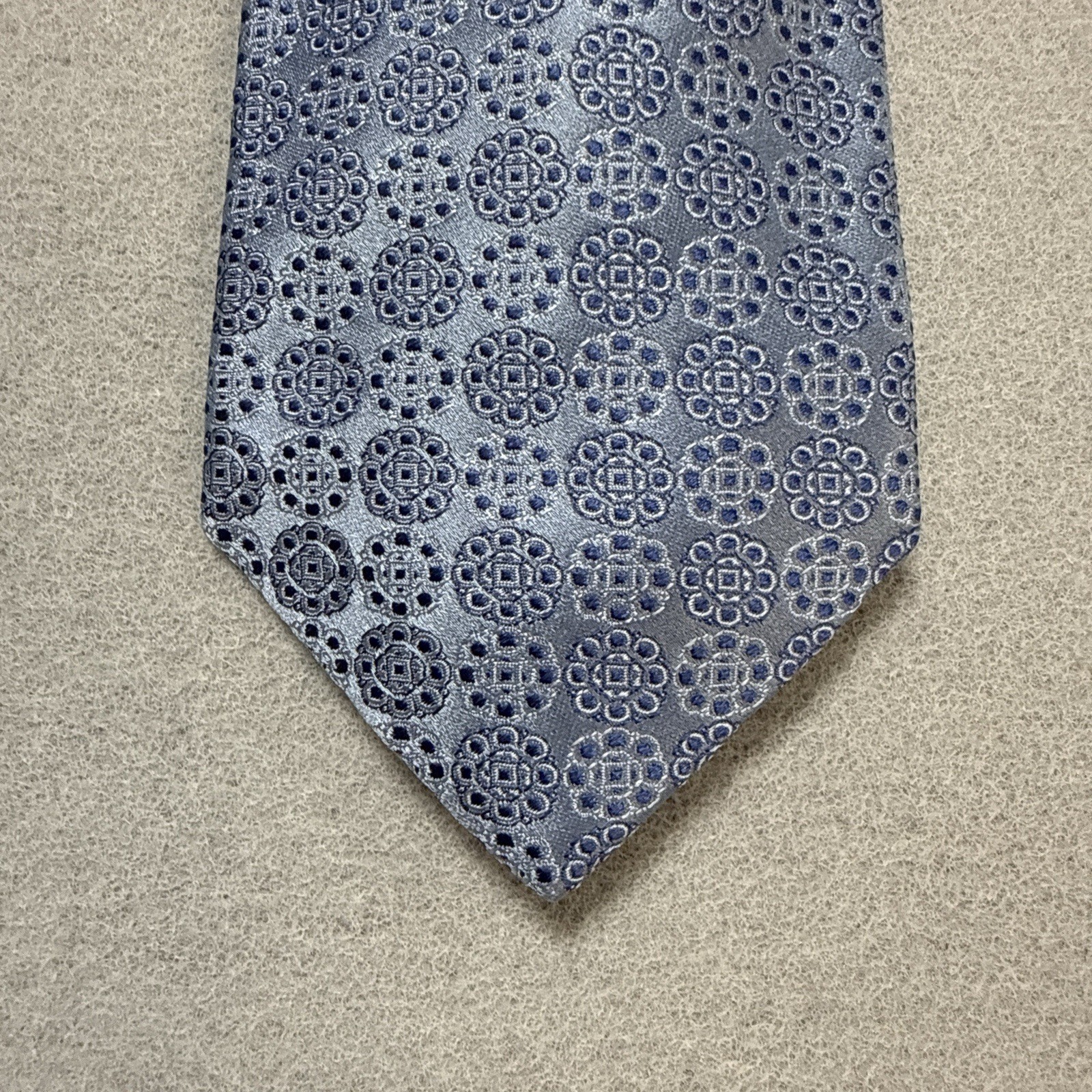 Brioni Silk Tie Blue Silver Medallion Floral Geometric Pattern 9cm Made in Italy