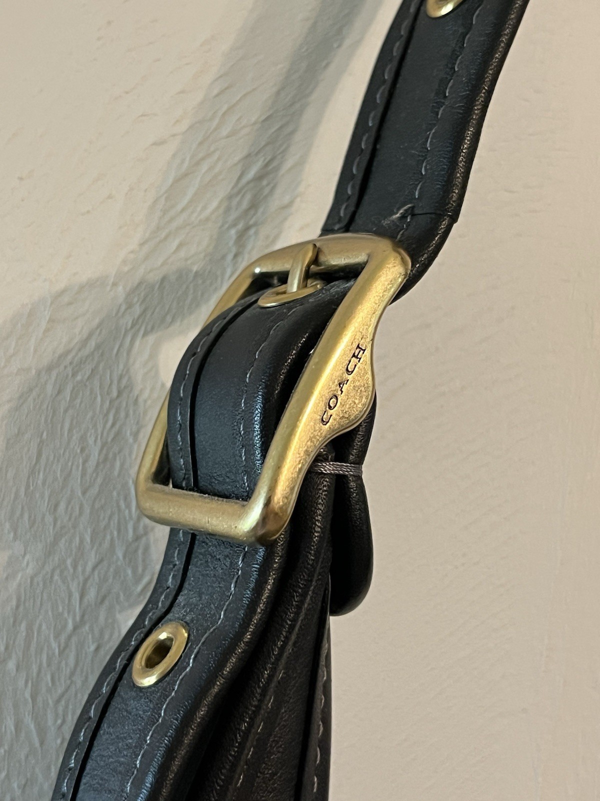 COACH Ergo 33 Black Glovetanned Leather Crescent Shoulder Bag C2265 EUC