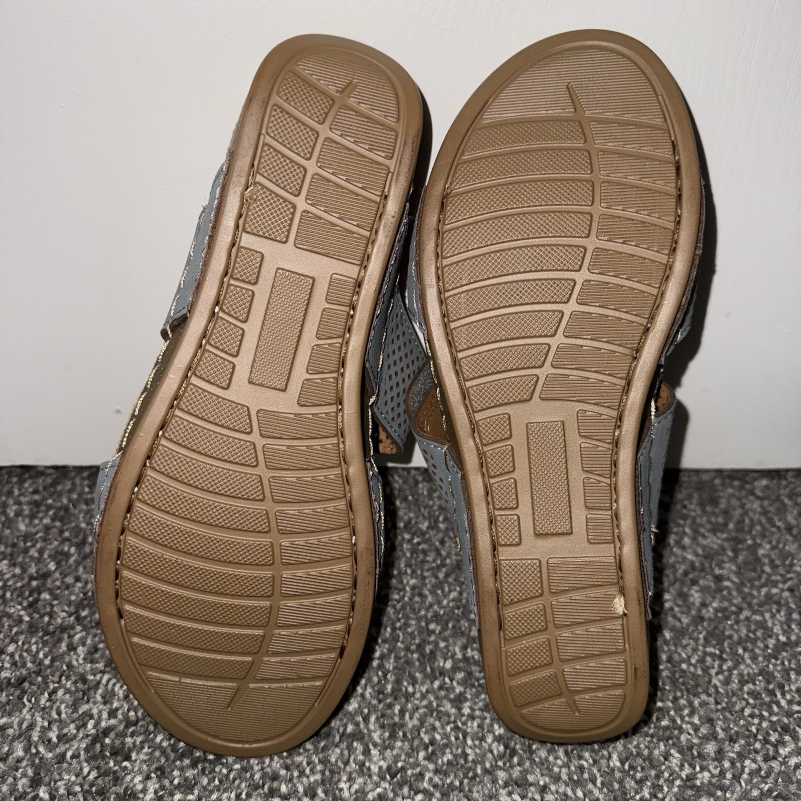 Mountain Sole By White Mountain Women’s Gray Perforated Slide Sandals Comfort