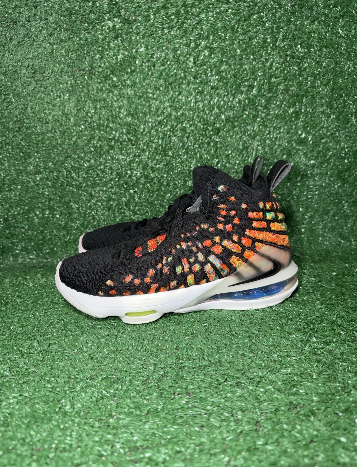 Nike LeBron 17 GS James Gang Multicolor Basketball Shoes Youth Size 4Y BQ5594-00