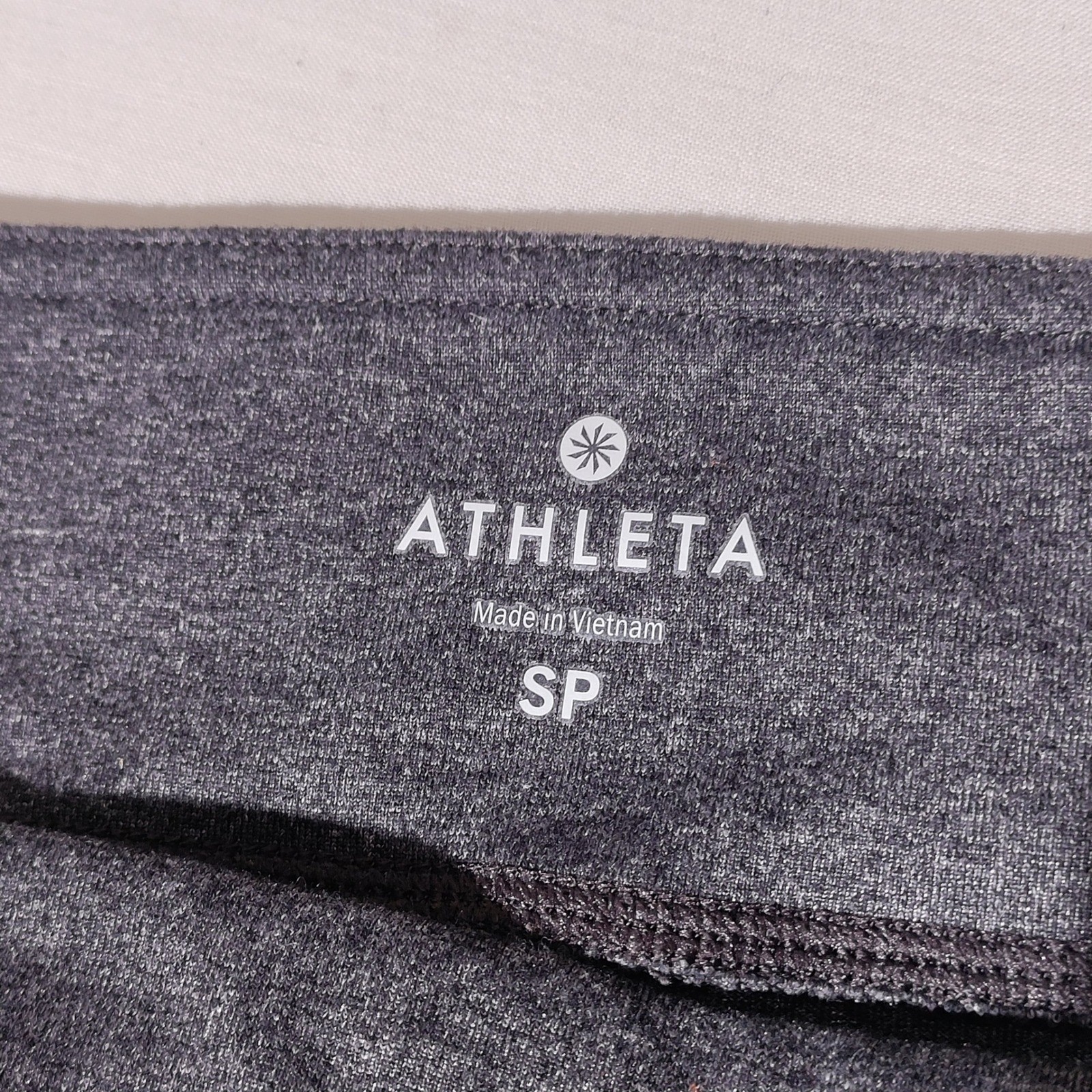 Athleta 819708 Kickbooty Wide Leg Flare Yoga PantsLegging Sz SP (26″X28″)