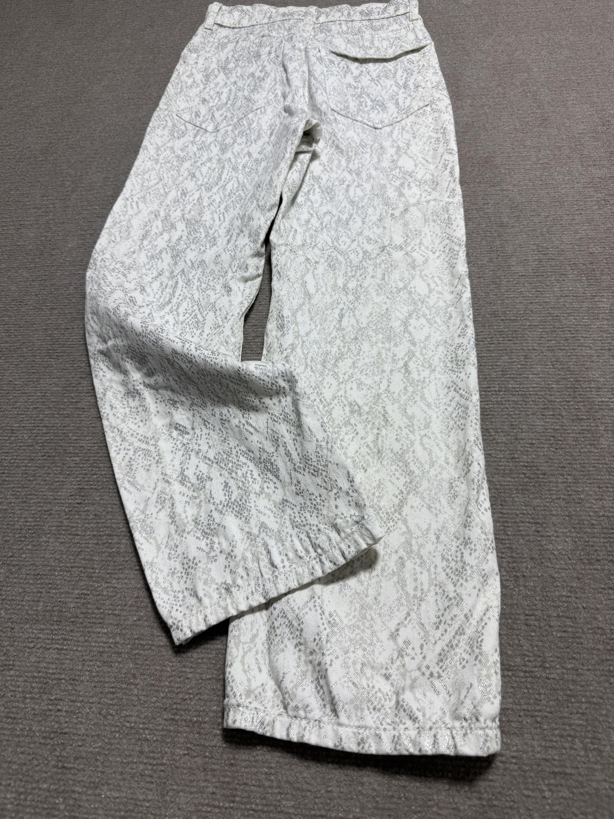 Express Pants Womens 00 White Silver Cropped Straight Super High Rise Snakeskin
