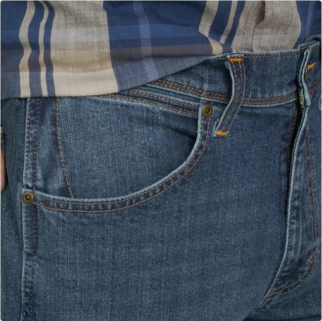 Wrangler Men’s Regular Fit Regular at Seat & Thigh Pants, Blue, Size 40X30