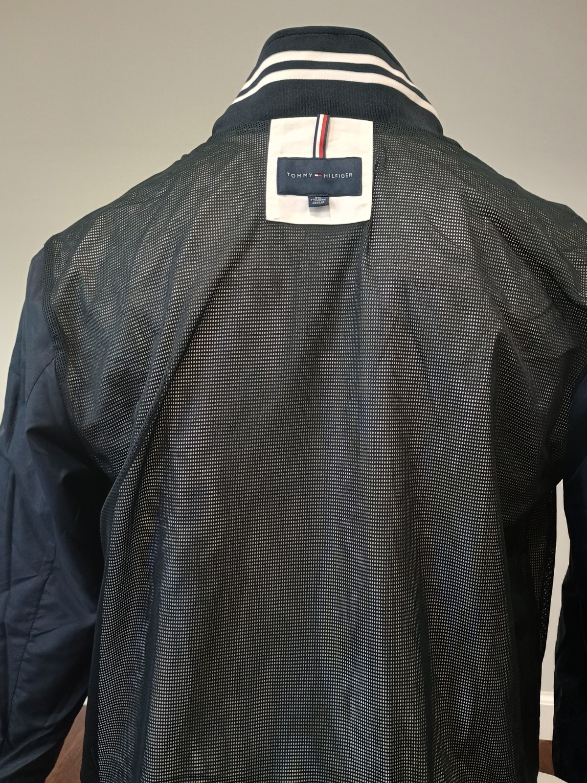 Tommy Hilfiger SZ XXL Men’s Full-Zip White Windbreaker Jacket Regatta with Hood
