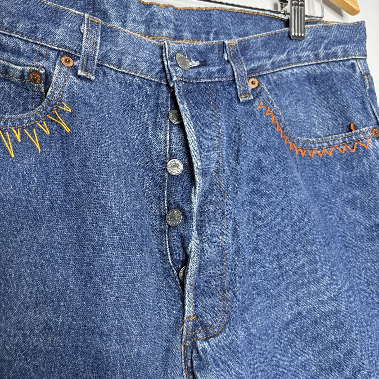 Vintage 1985 Levi’s 501 XX Button-Fly Blue Jeans Measures 33×25.5