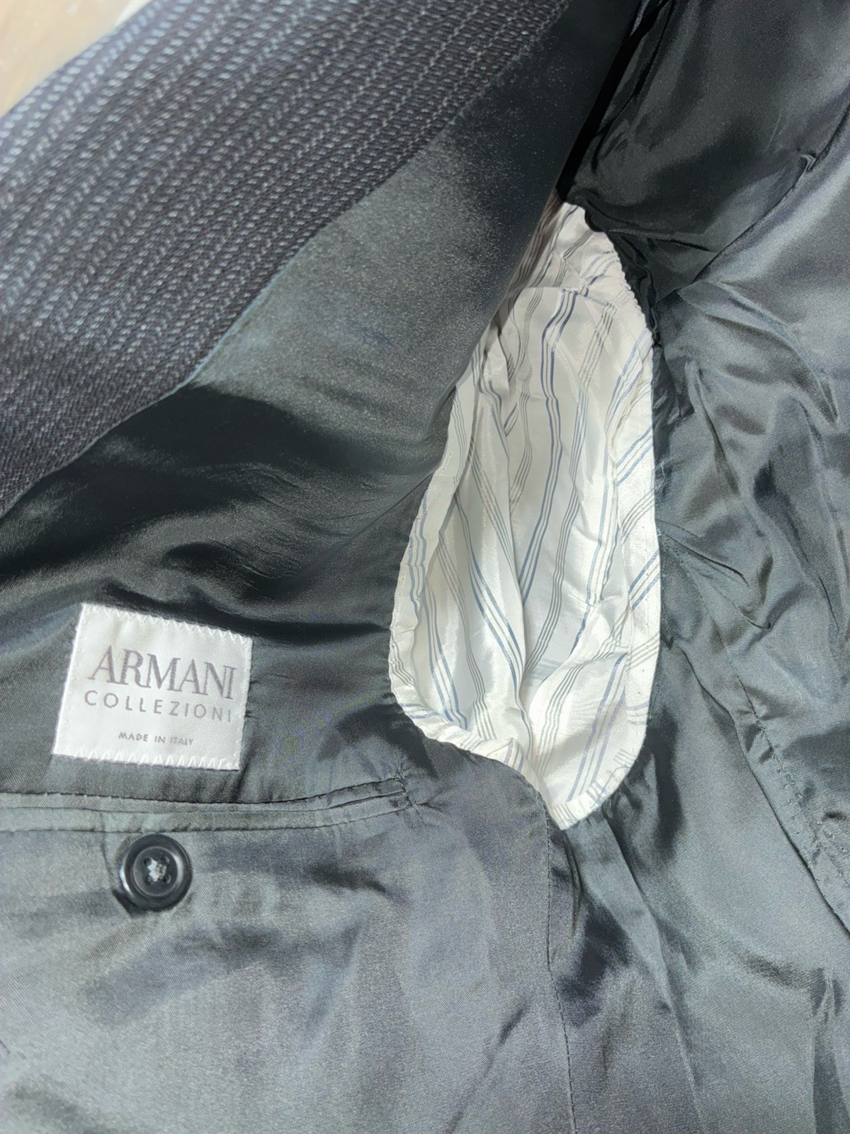 Armani Collezioni Saks Blazer Men’s 40R Charcoal Herringbone Wool Italy *hole