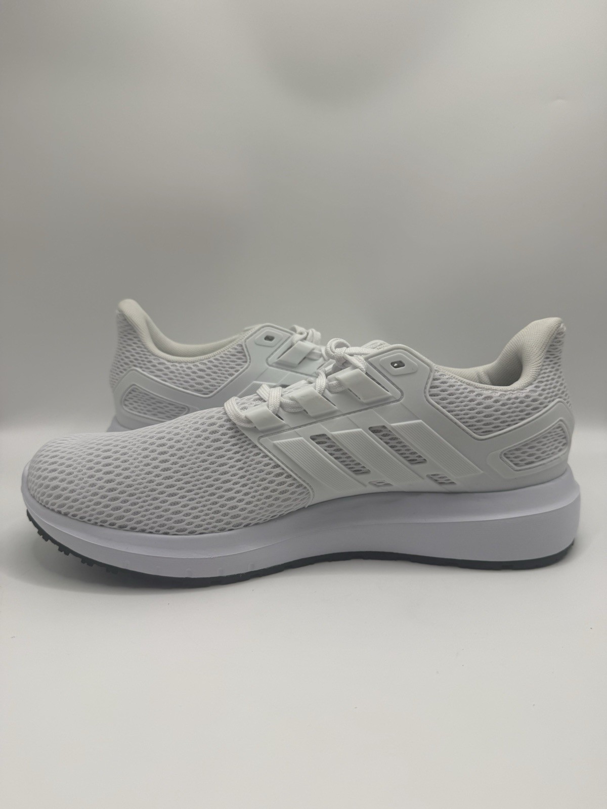Adidas Mens Sz 11 Ultimashow FX3631 White Running Shoes Sneakers Athletic NWOB