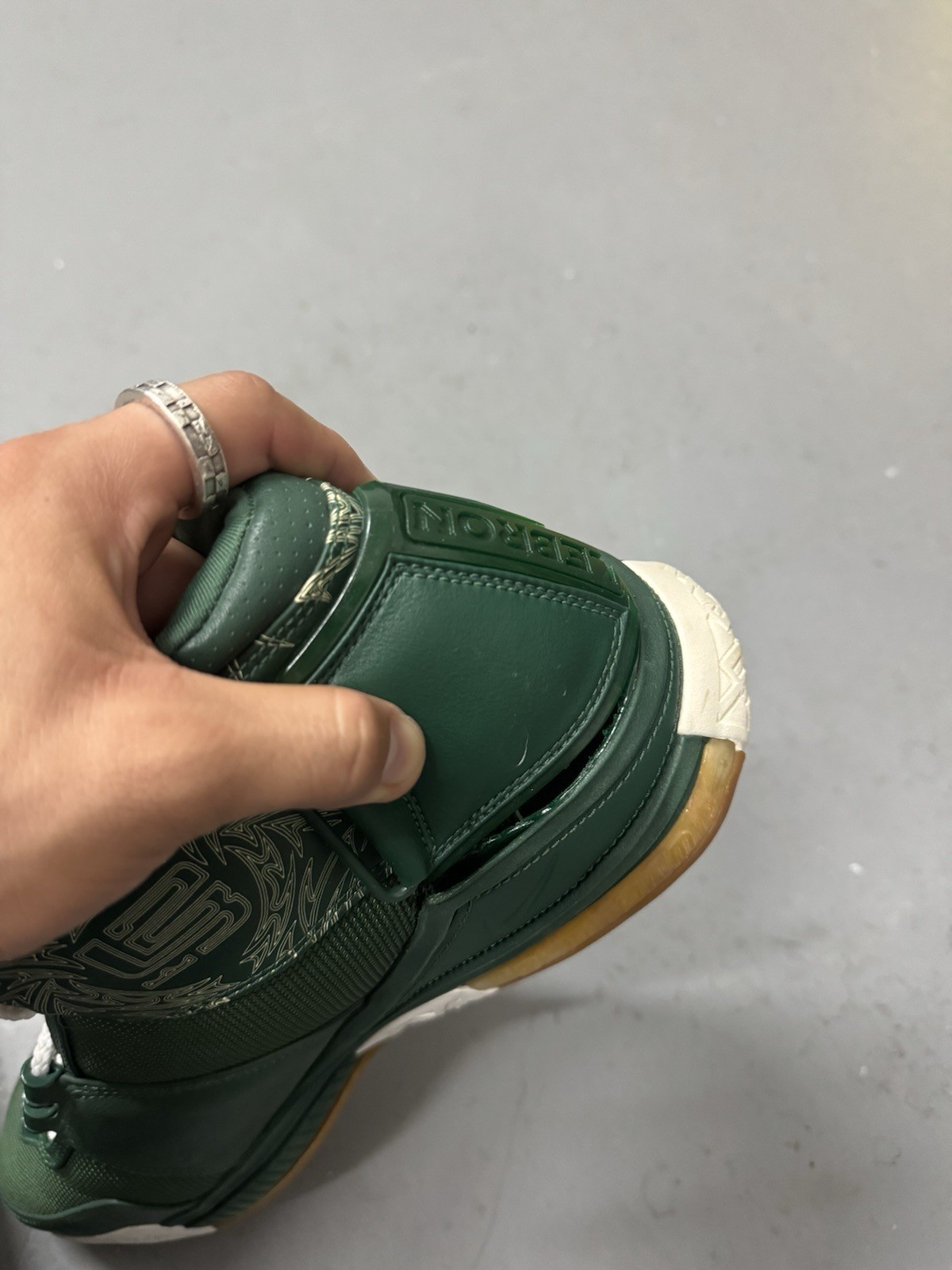 RARE Nike Zoom LeBron 2 SAMPLE PE LOT SVSM AWAY 15 PROMO & 2 LOW GUTS SAMPLE 14
