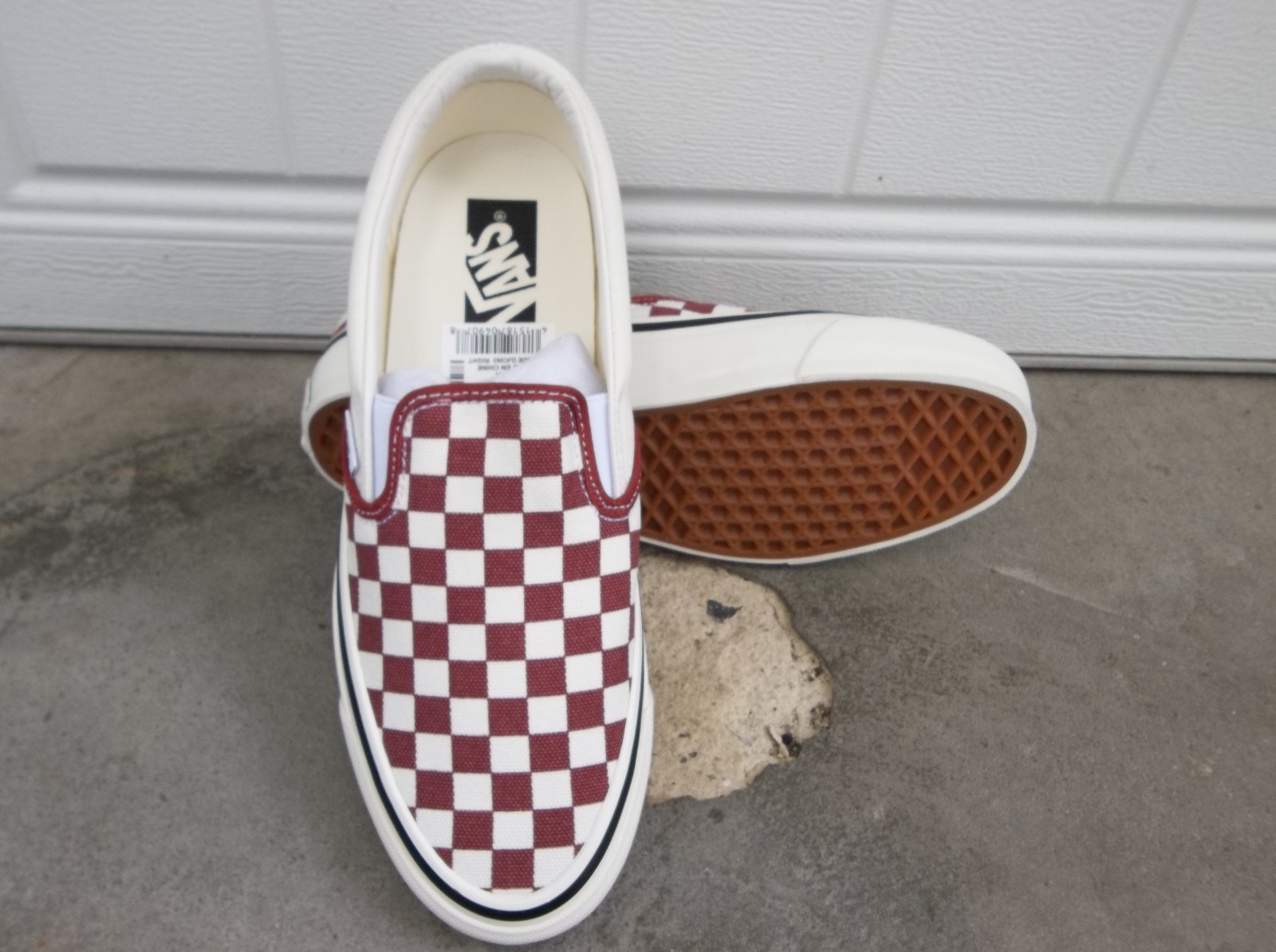 NWT MEN’S VANS LX CLASSIC SLIP ON SNEAKERS/SHOES SIZE 9.BRAND NEW FOR 2026.