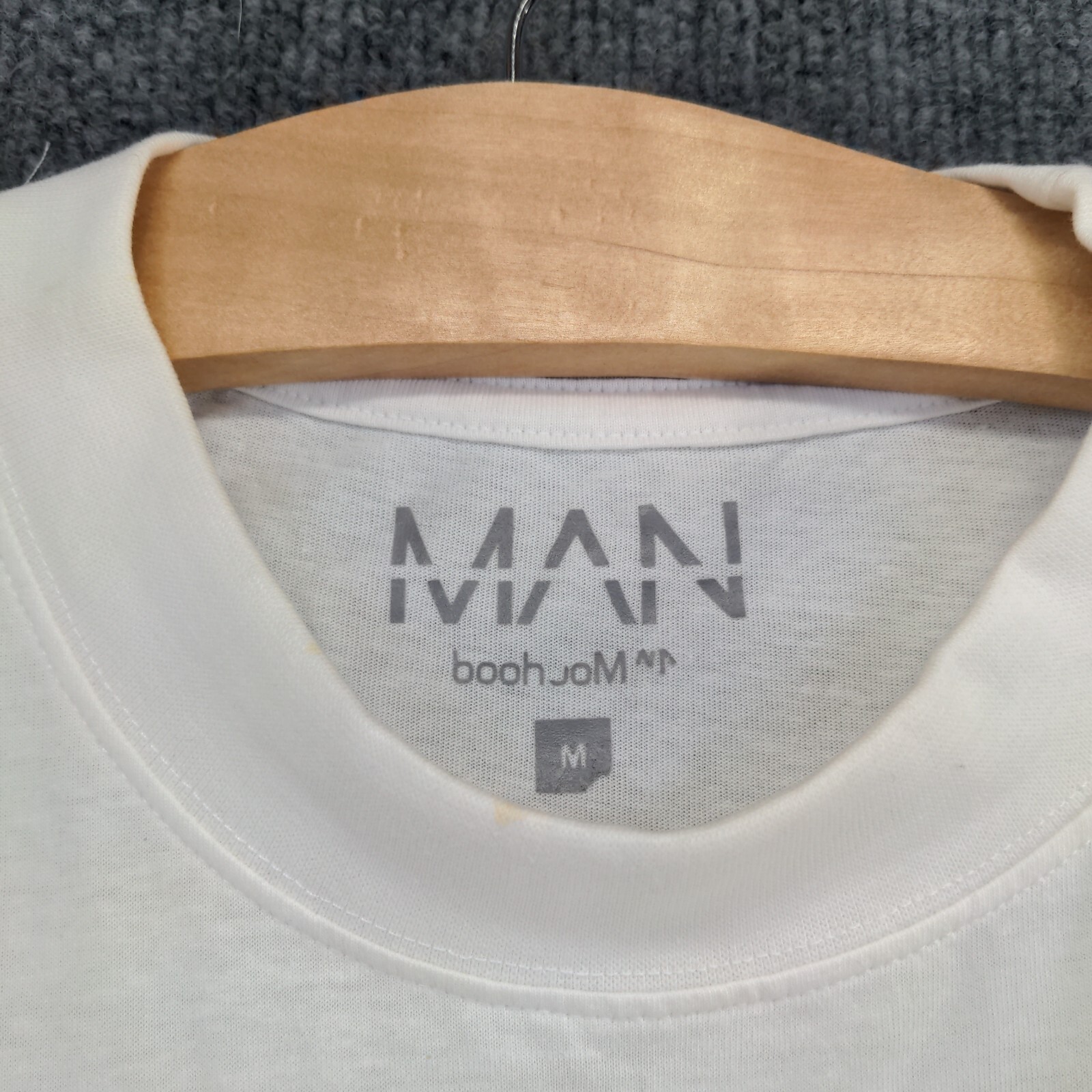 MAN BoohooMAN Worldwide Dragon Graphic T-Shirt White Medium Short Sleeve W/Tags