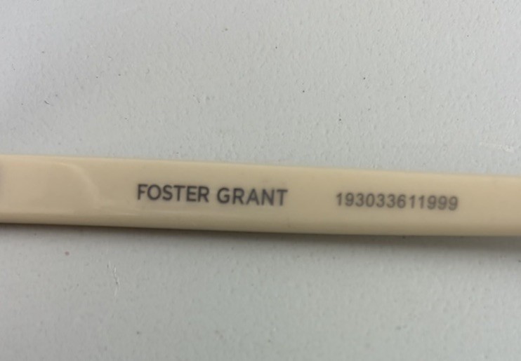 Foster Grant 1970’s Oversized Sunglasses SR1222 193033611999 Light Scratches
